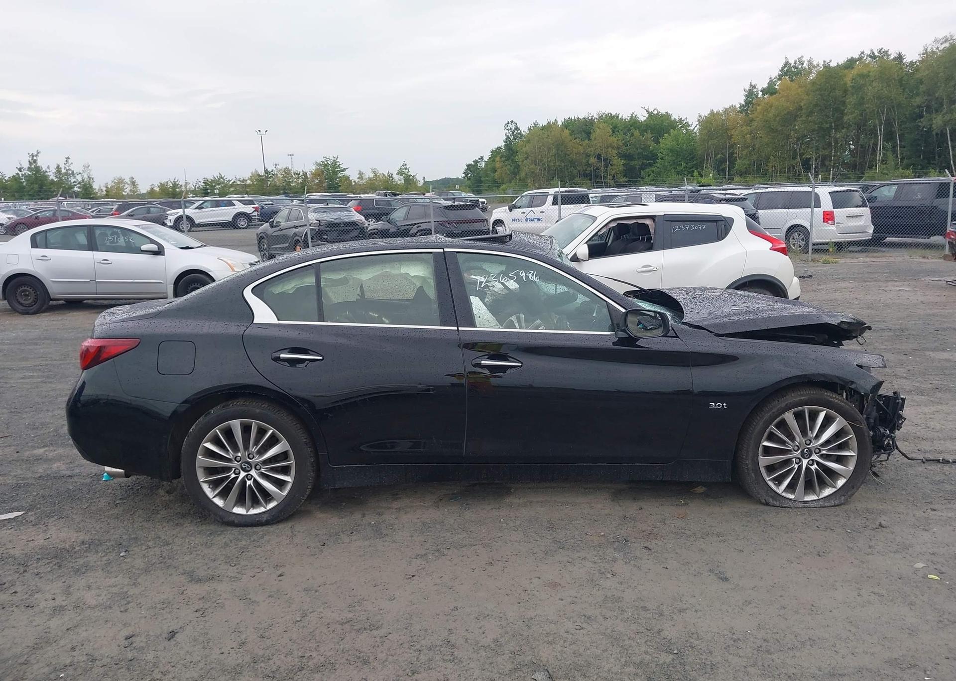 2018 INFINITI Q50 LUXE