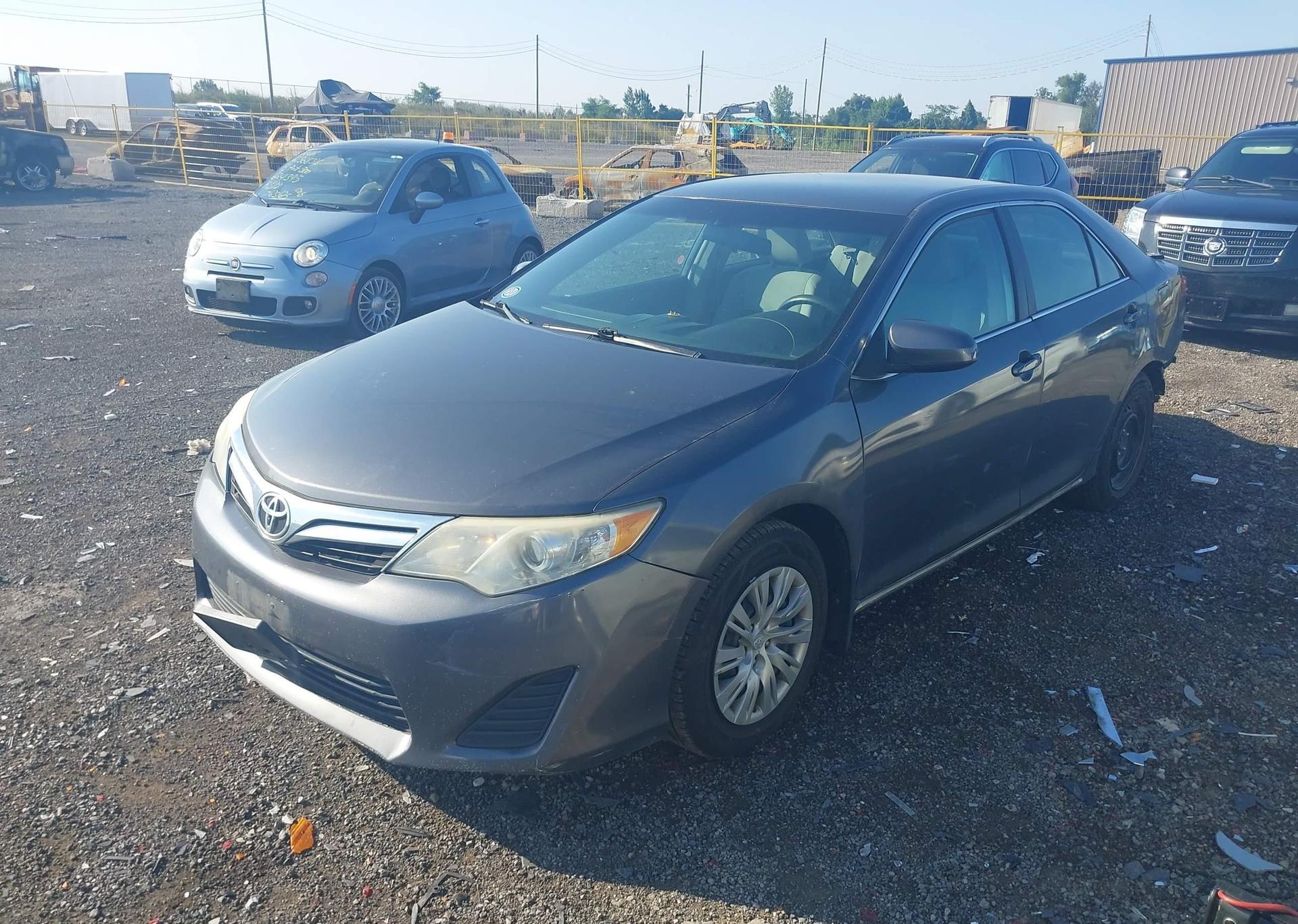 2013 TOYOTA CAMRY LE