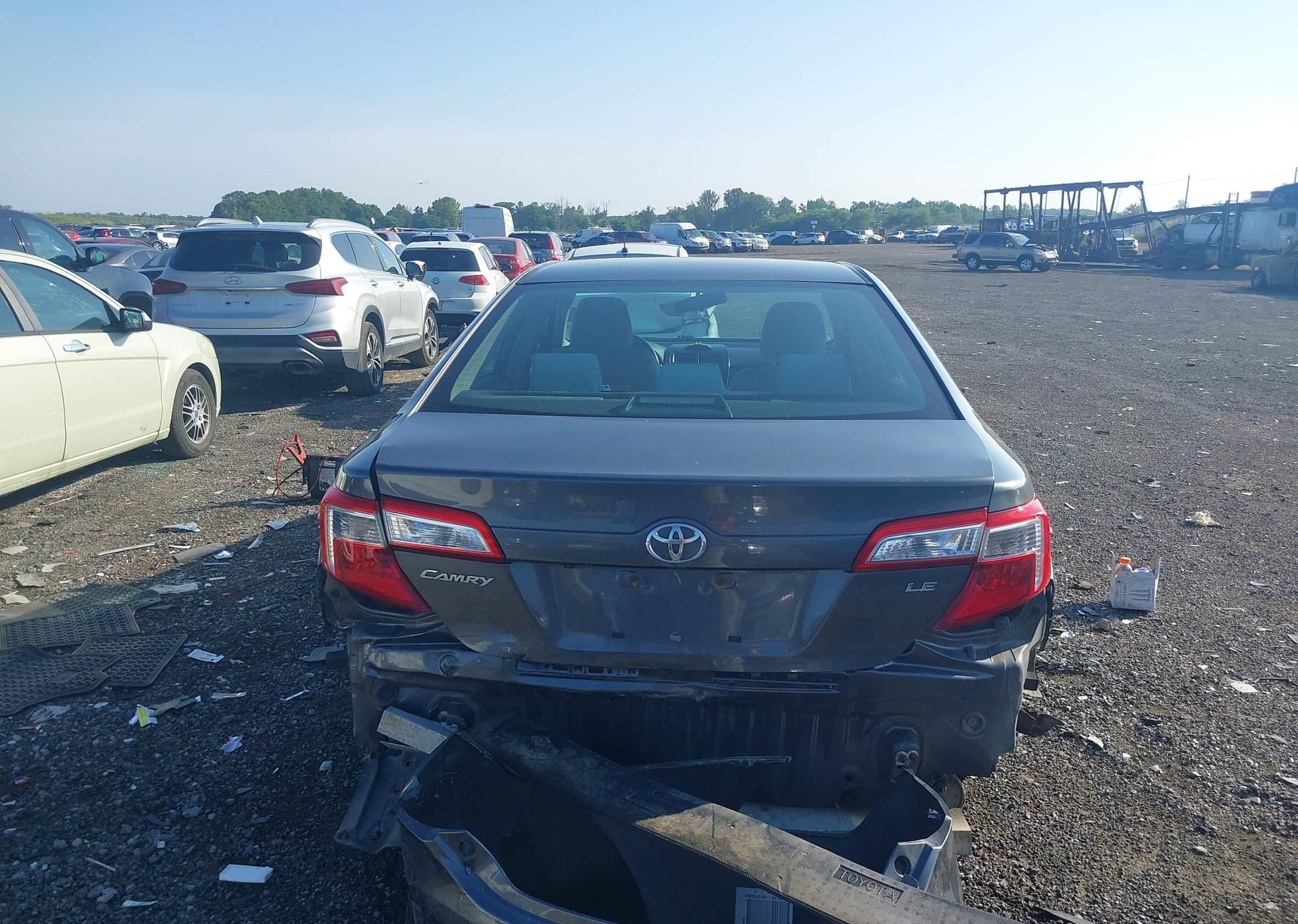 2013 TOYOTA CAMRY LE