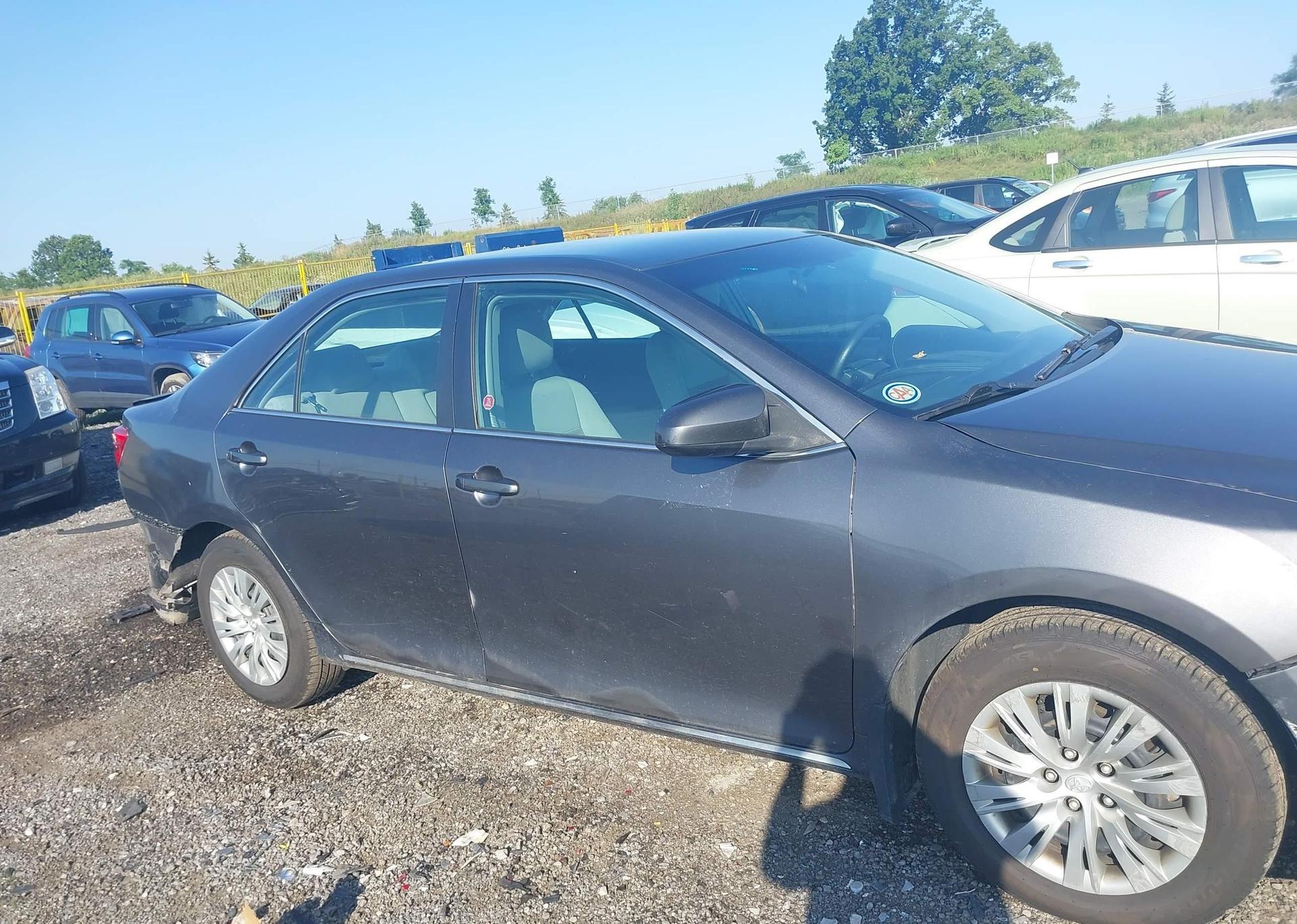 2013 TOYOTA CAMRY LE