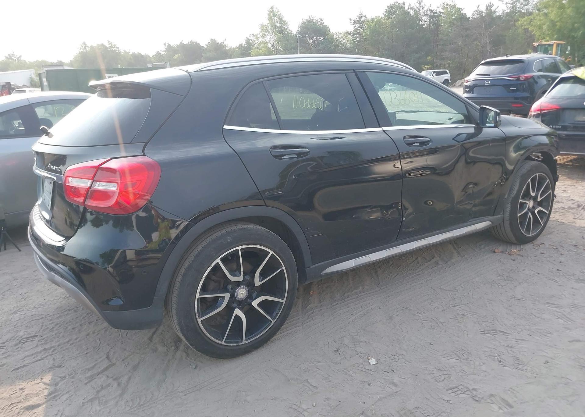 2015 MERCEDES-BENZ GLA 250 4MATIC