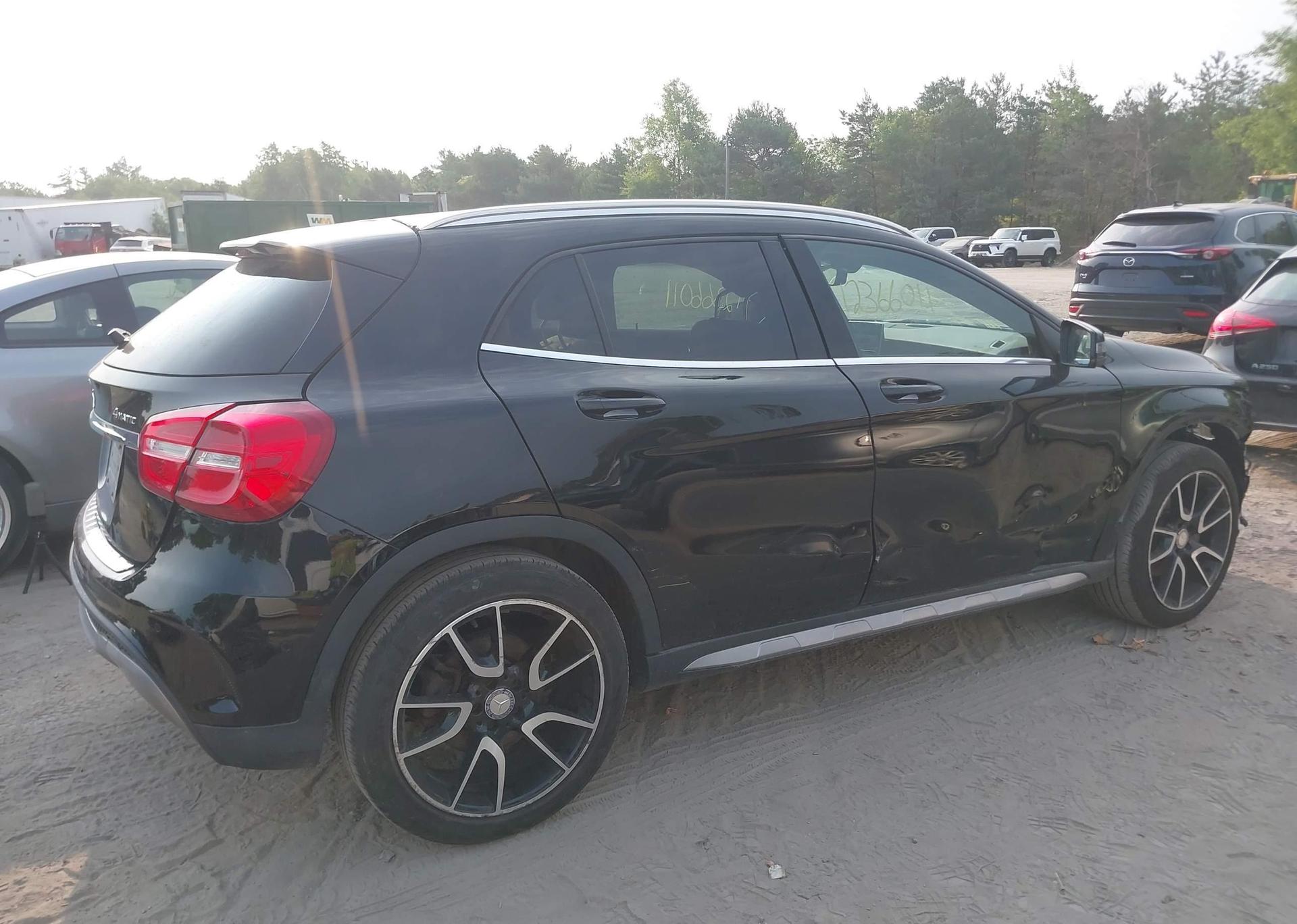 2015 MERCEDES-BENZ GLA 250 4MATIC
