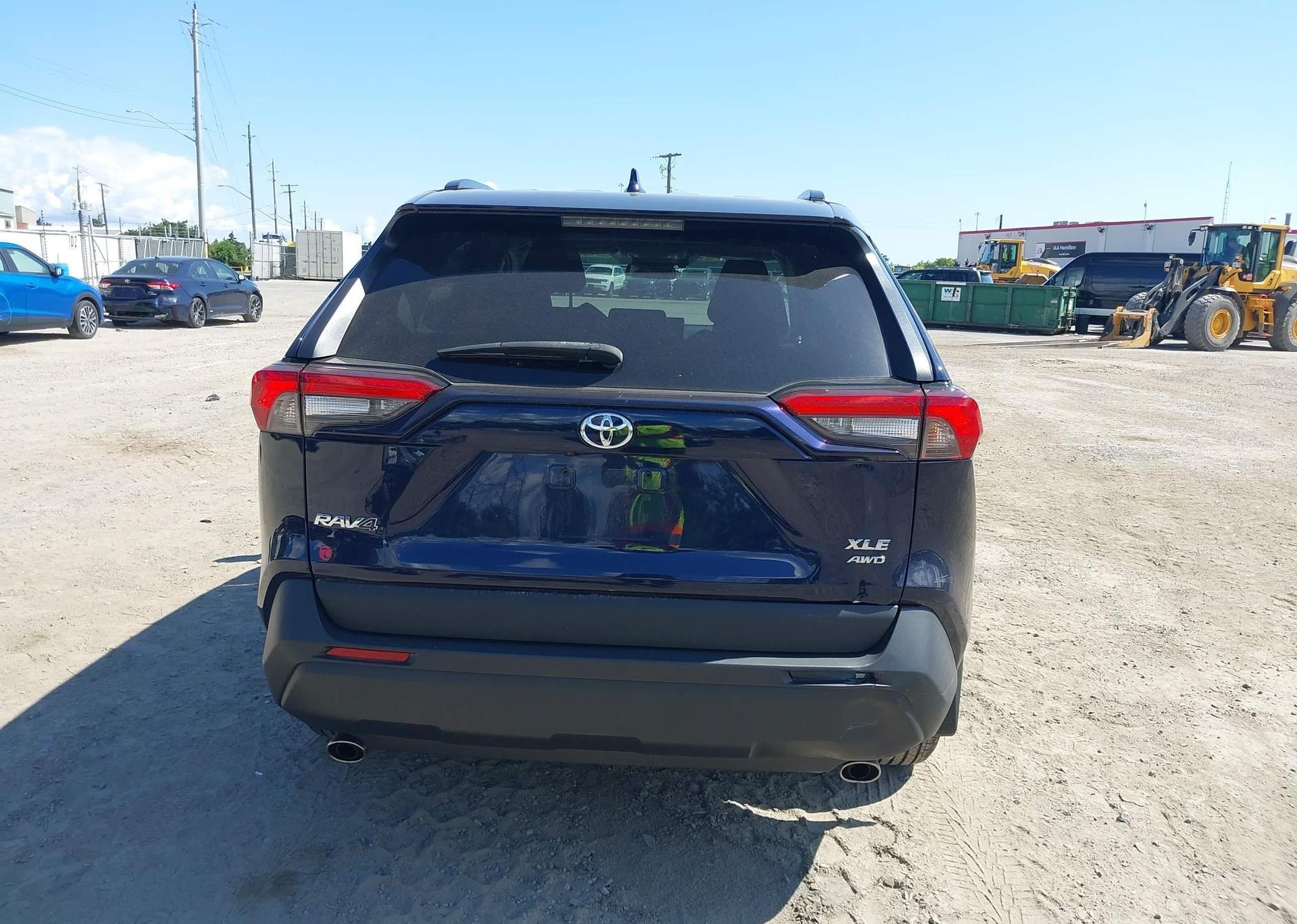 2021 TOYOTA RAV4 XLE
