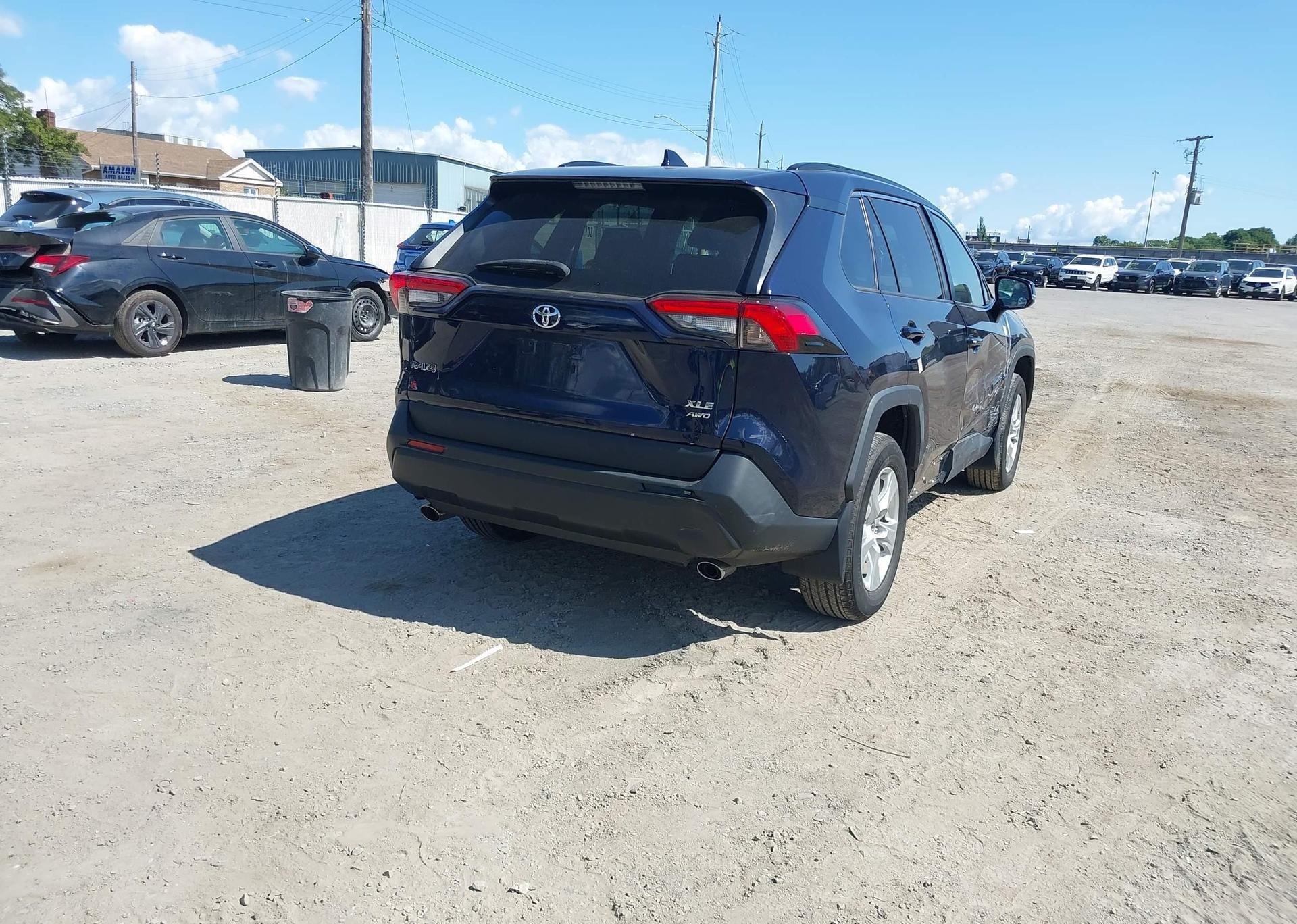 2021 TOYOTA RAV4 XLE