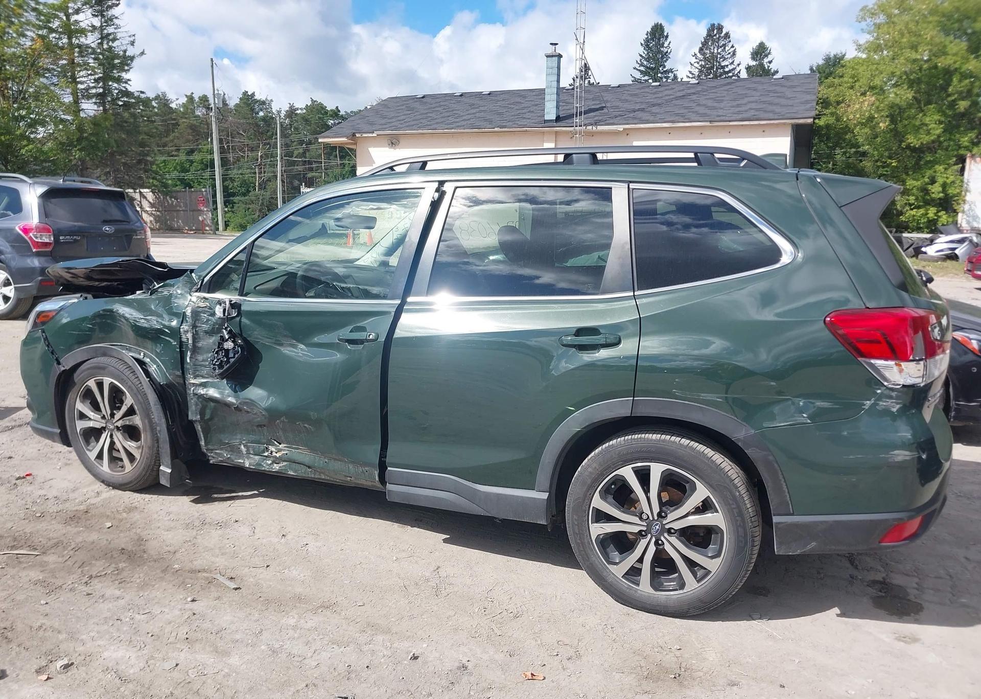 2023 SUBARU FORESTER