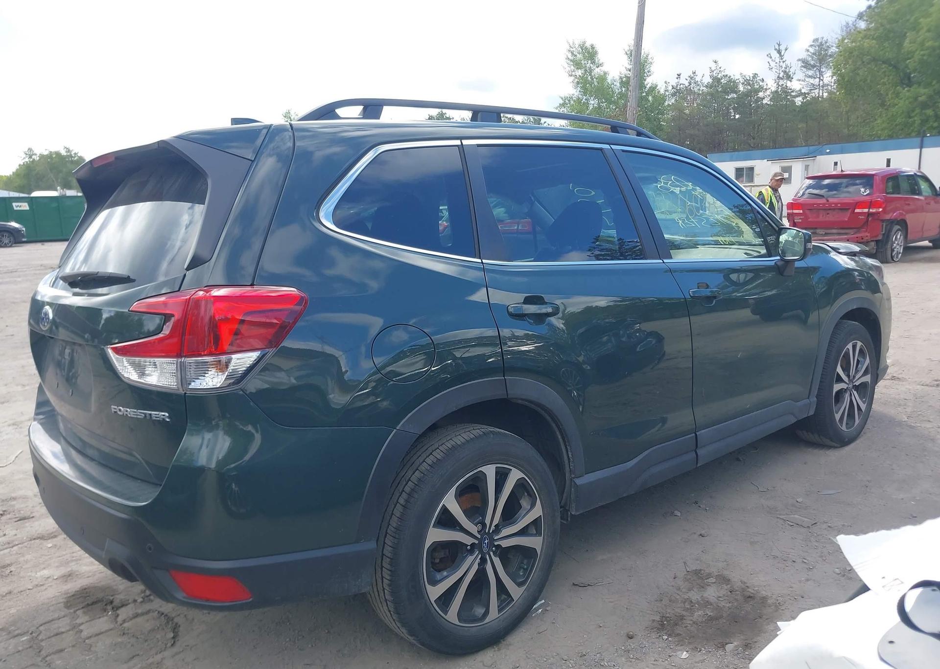 2023 SUBARU FORESTER