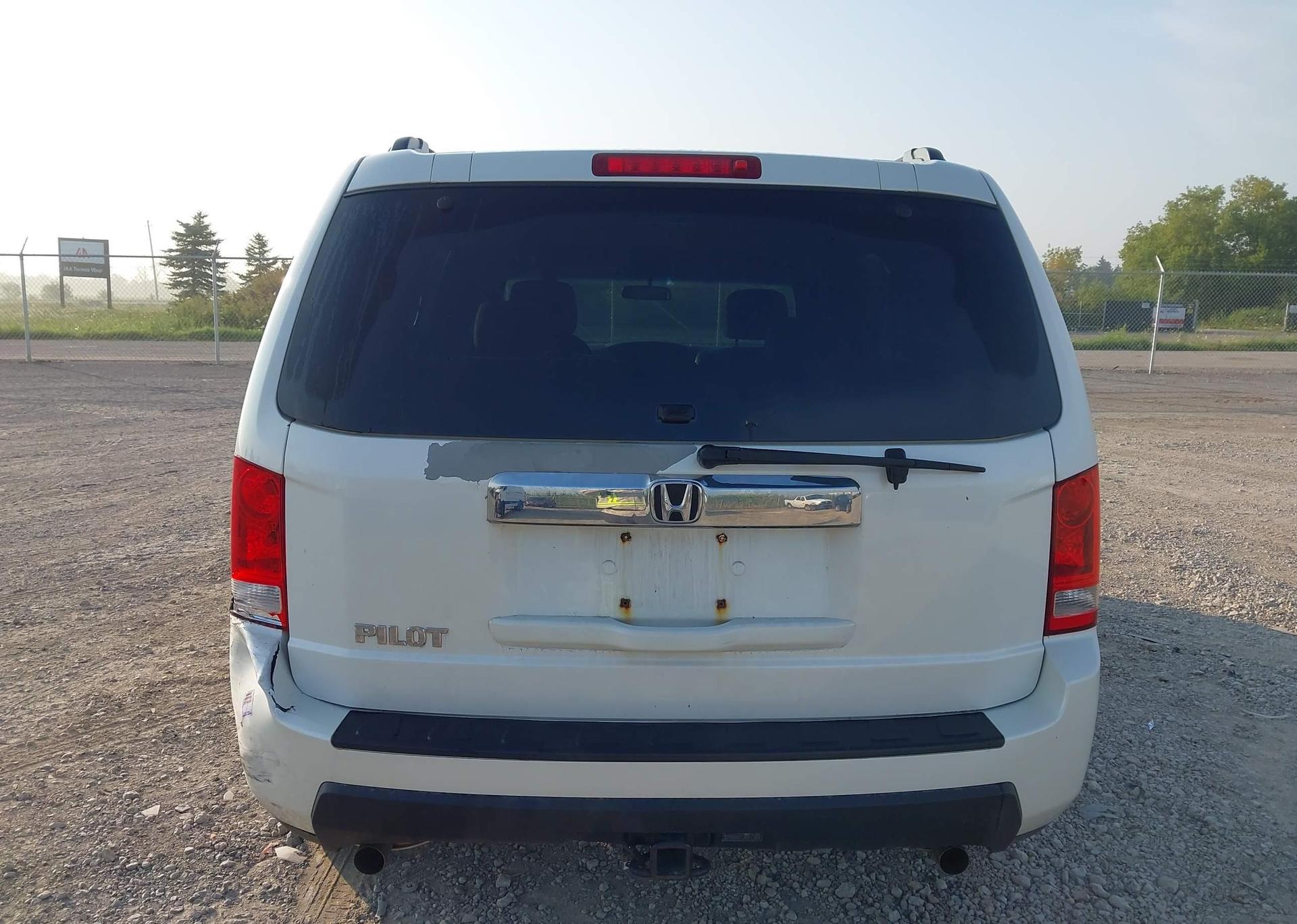 2011 HONDA PILOT LX