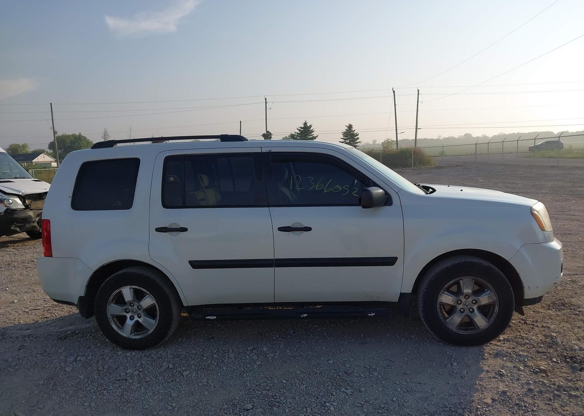 2011 HONDA PILOT LX