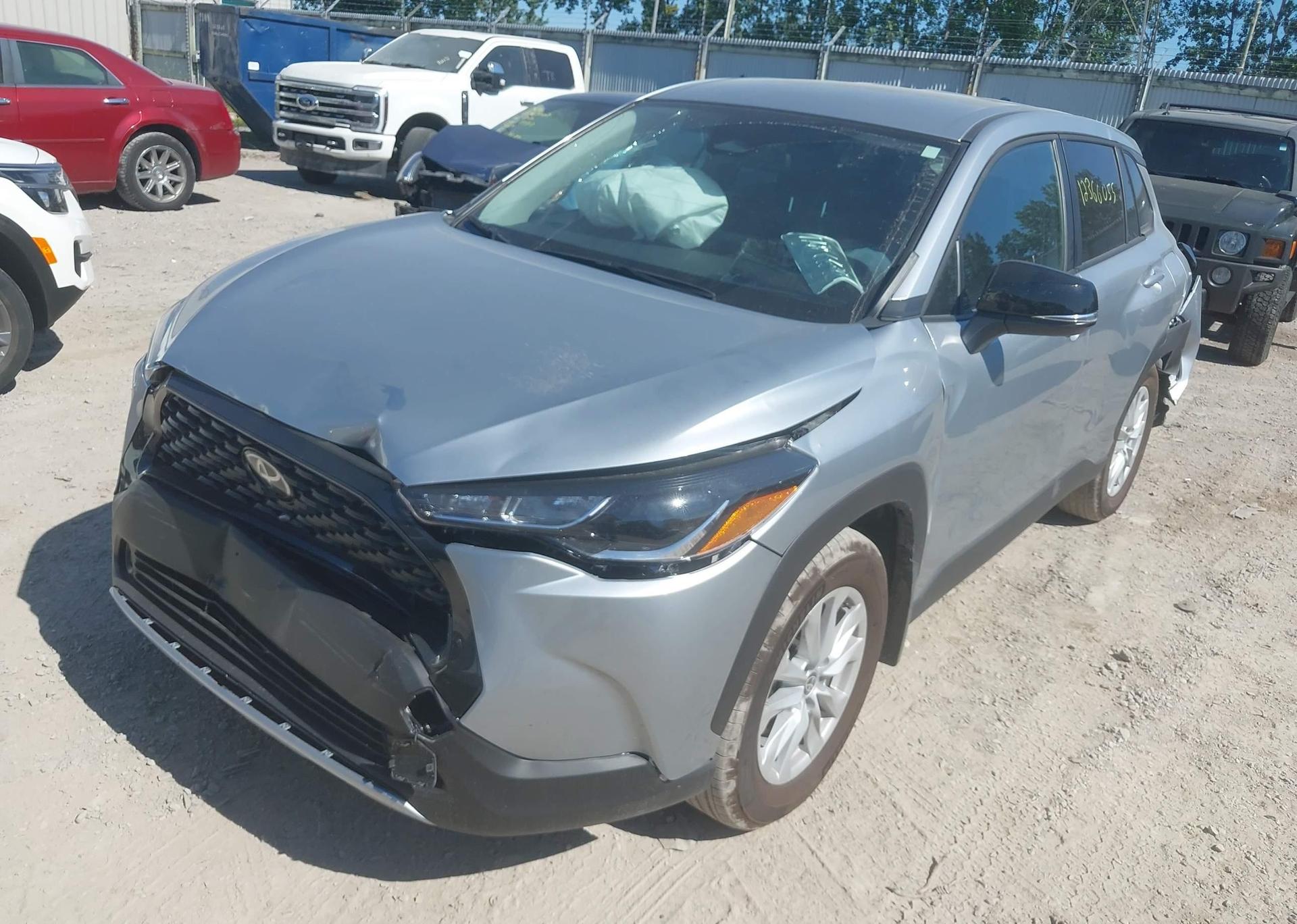 2025 TOYOTA COROLLA CROSS LE