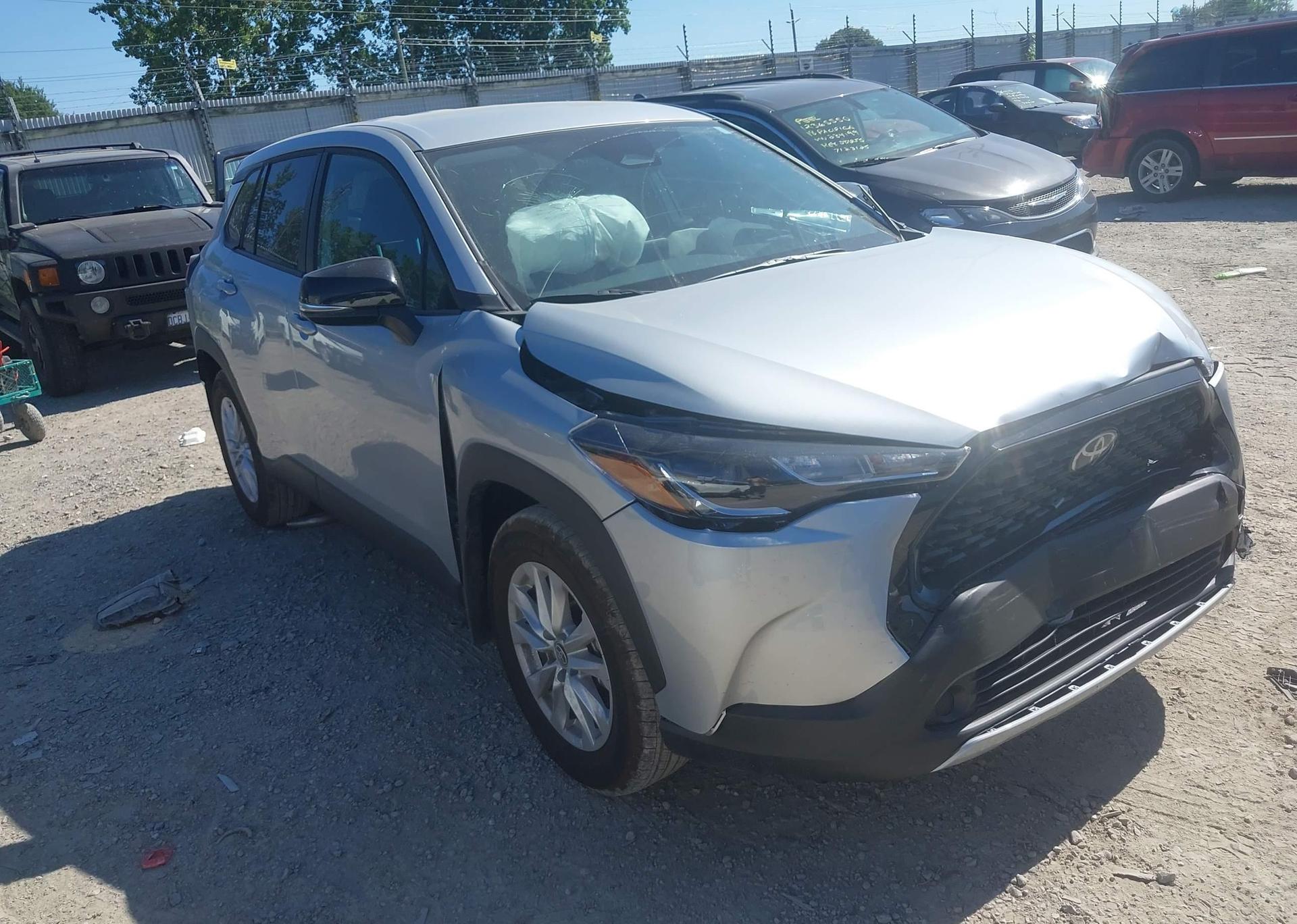 2025 TOYOTA COROLLA CROSS LE