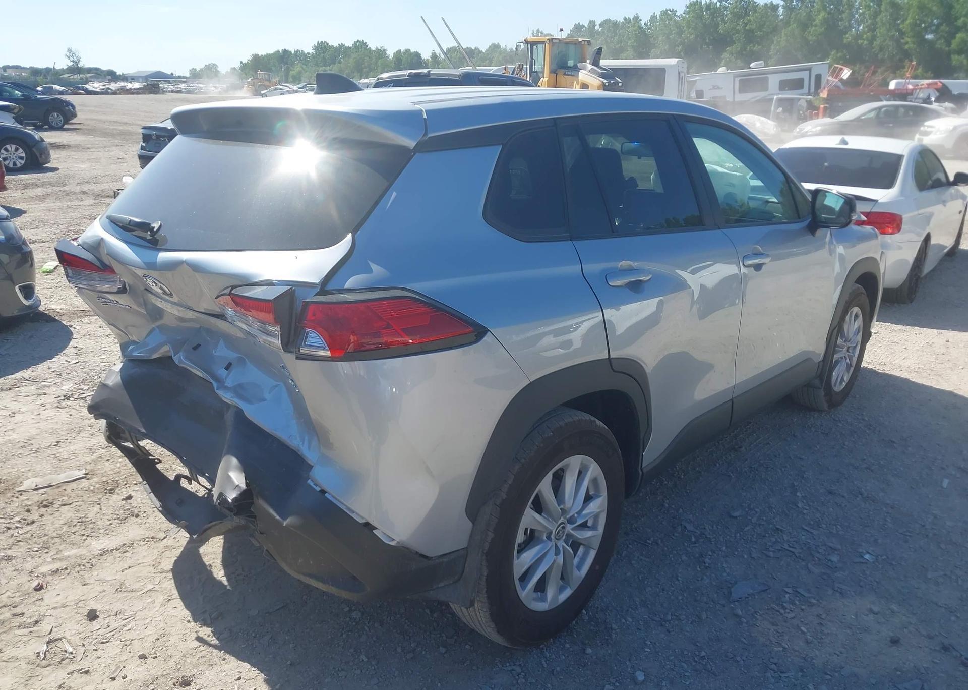 2025 TOYOTA COROLLA CROSS LE