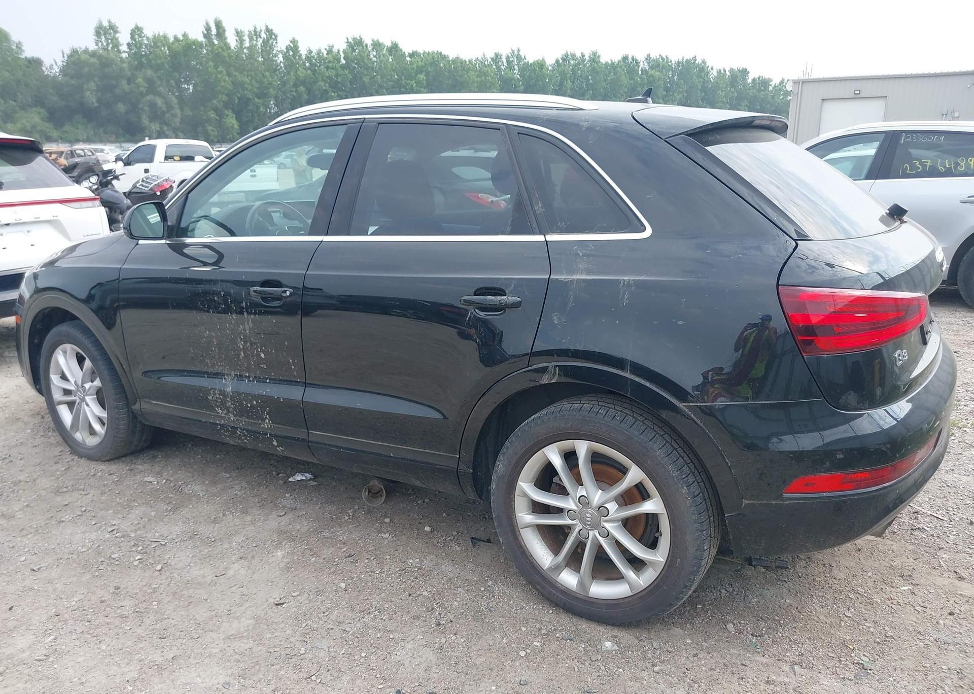 2015 AUDI Q3