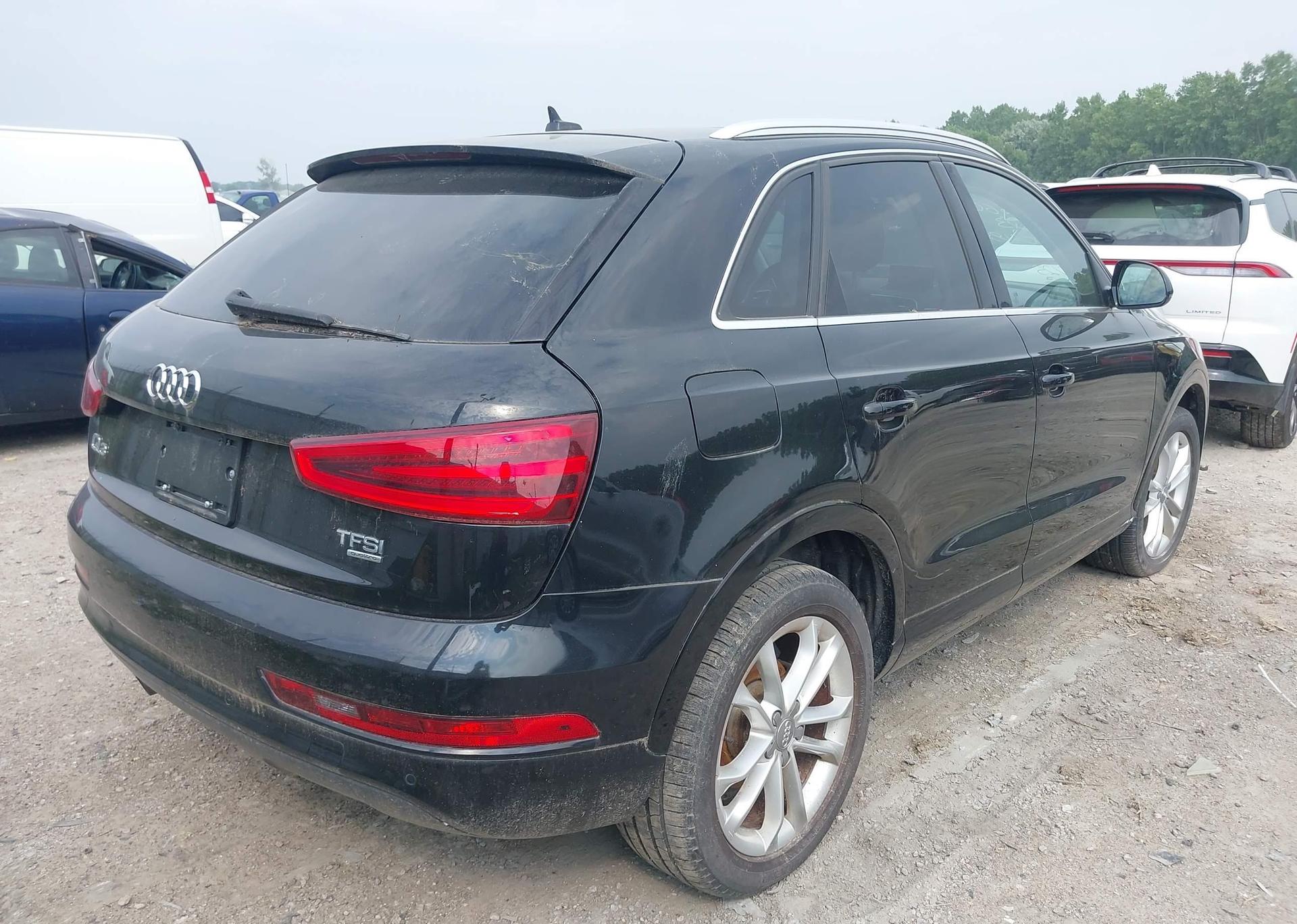 2015 AUDI Q3