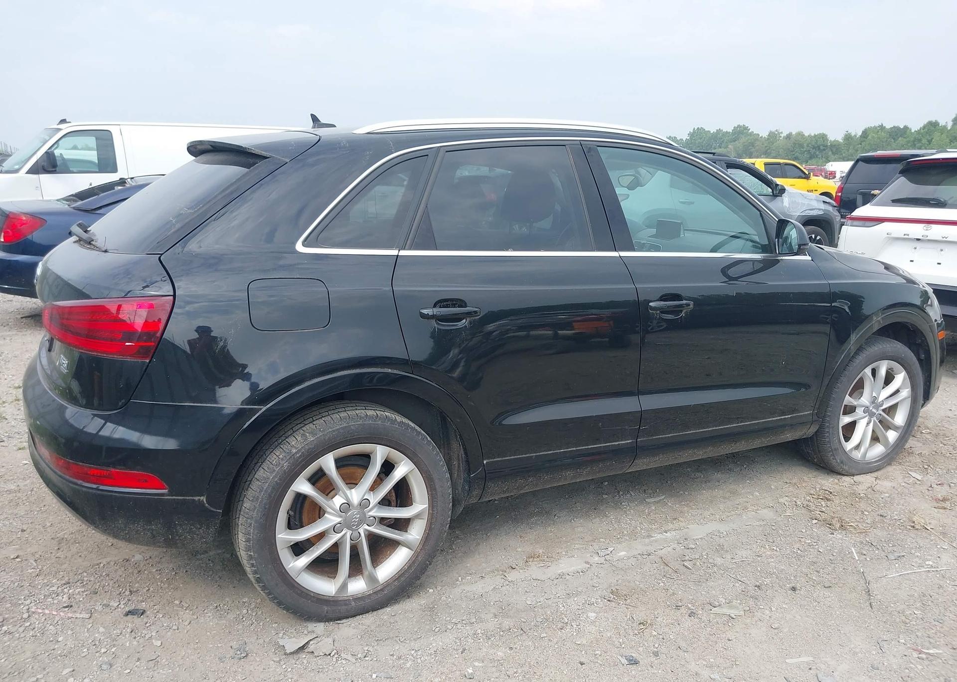 2015 AUDI Q3