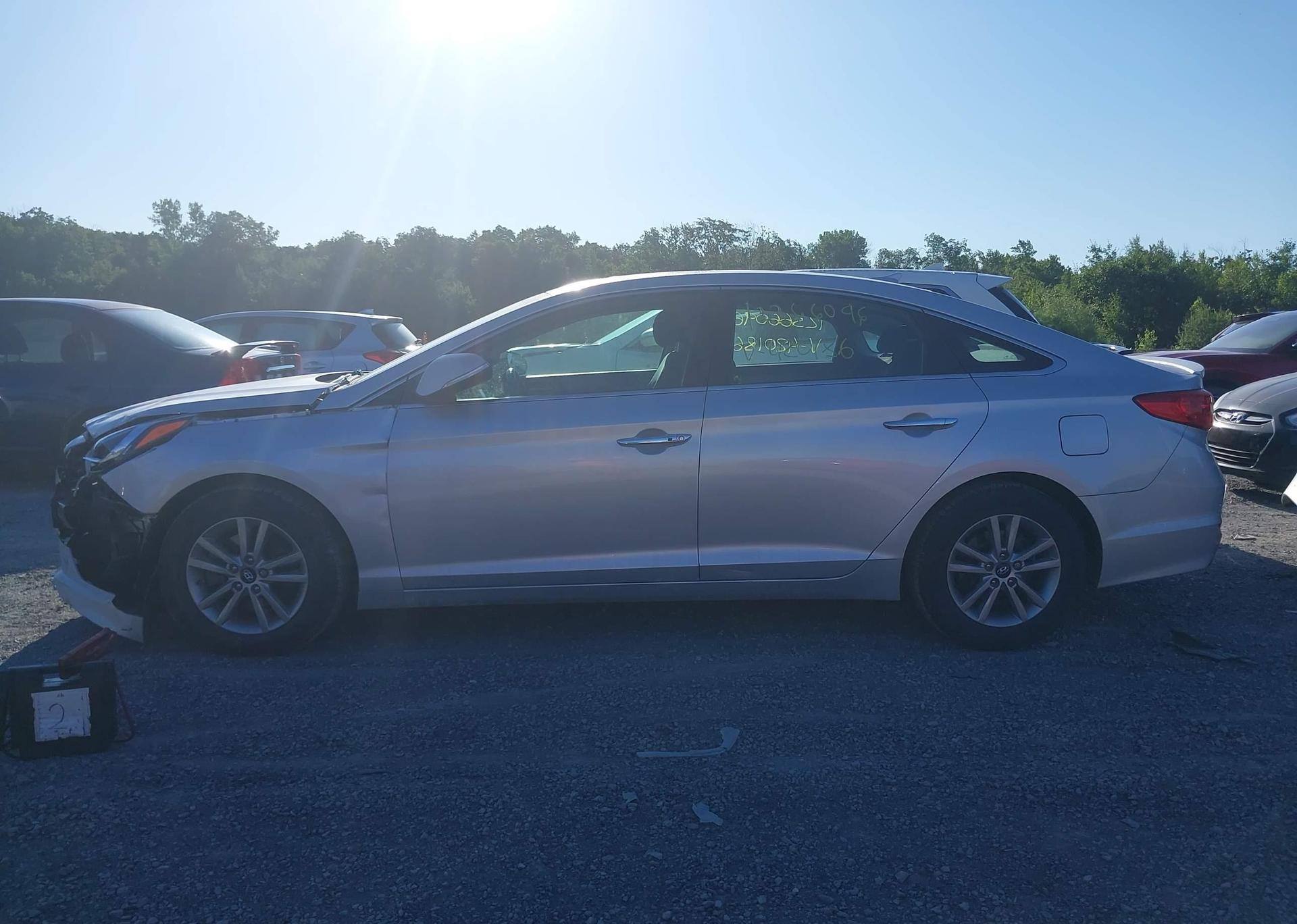 2016 HYUNDAI SONATA SE