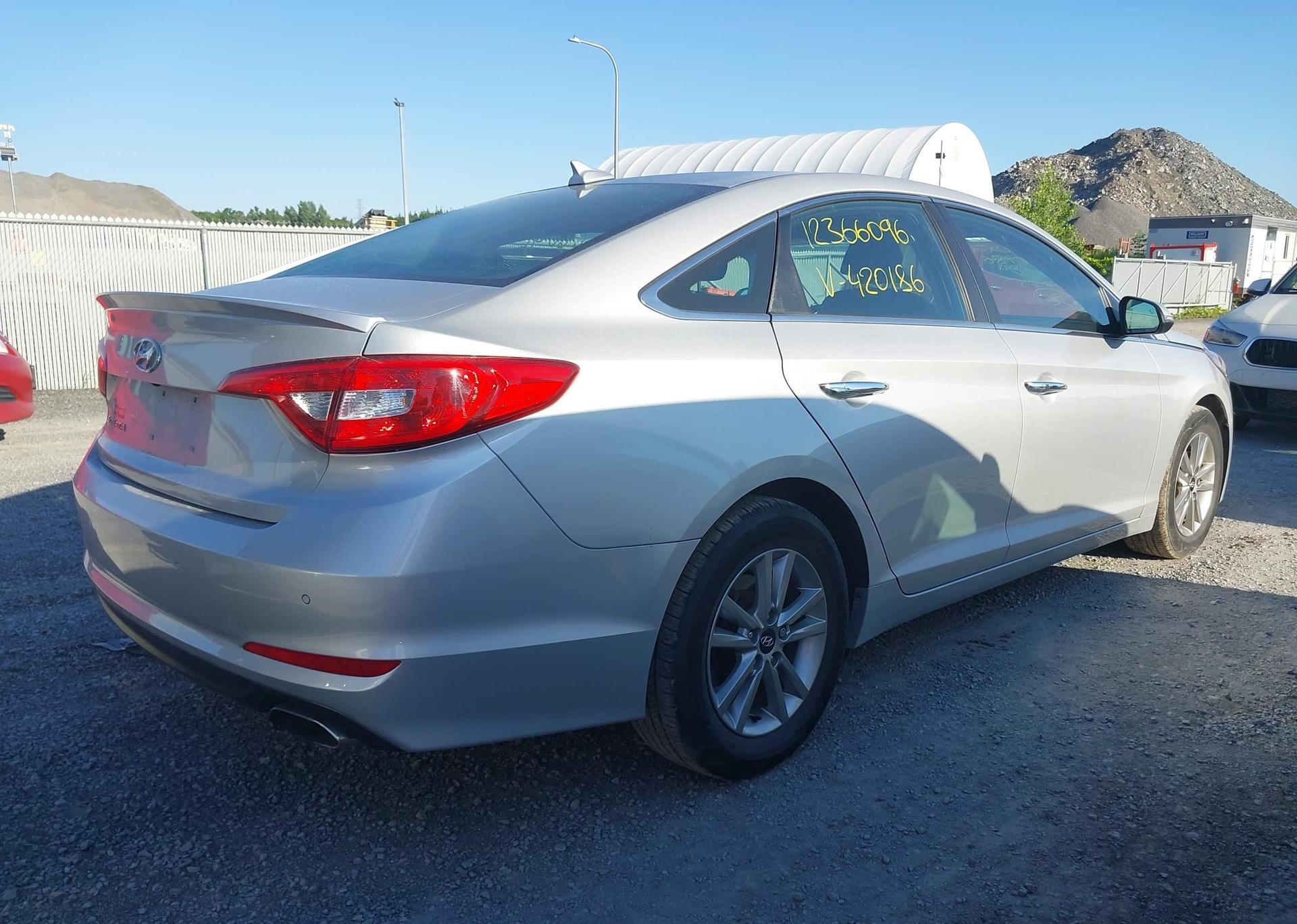 2016 HYUNDAI SONATA SE