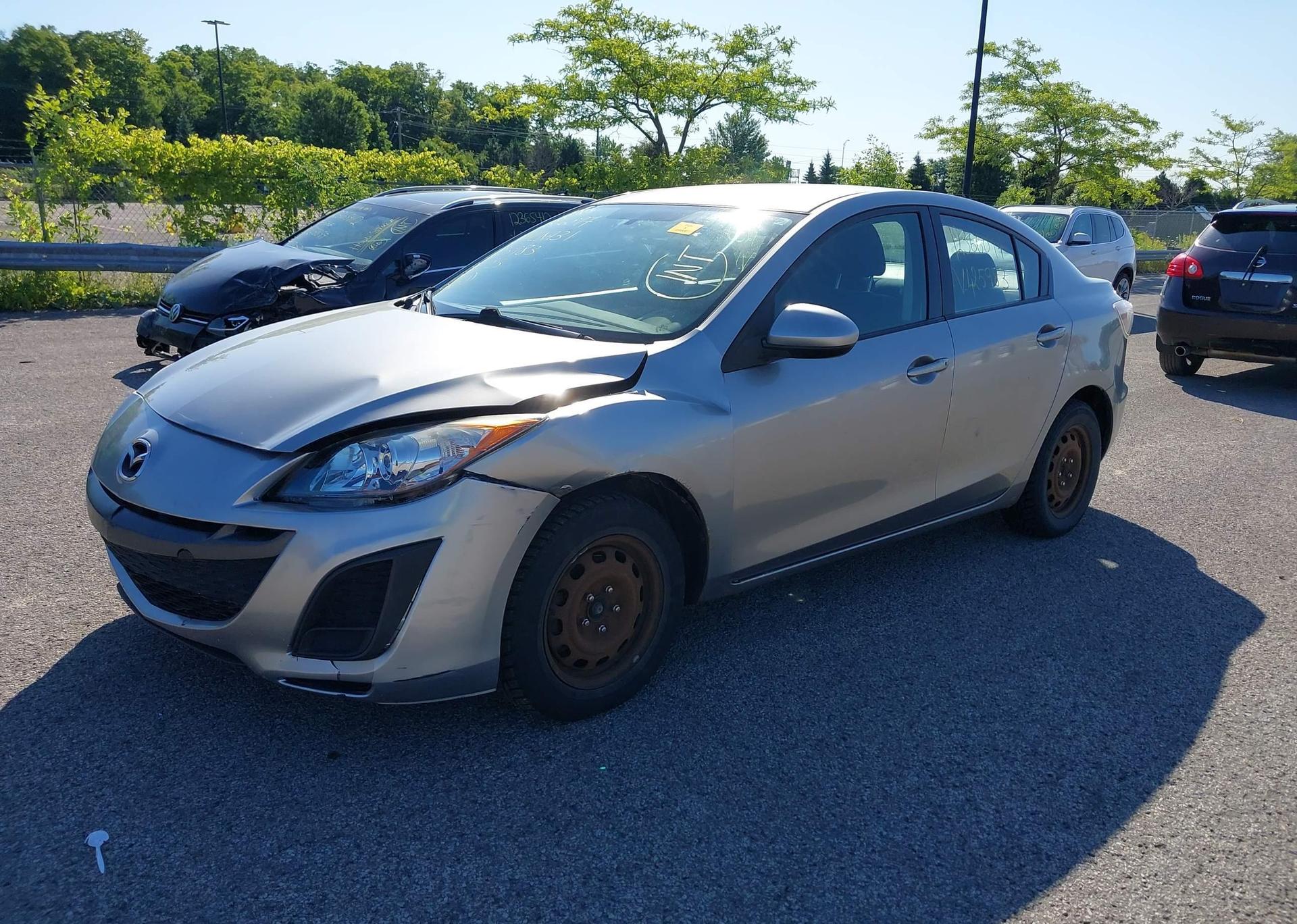 2011 MAZDA 3 I