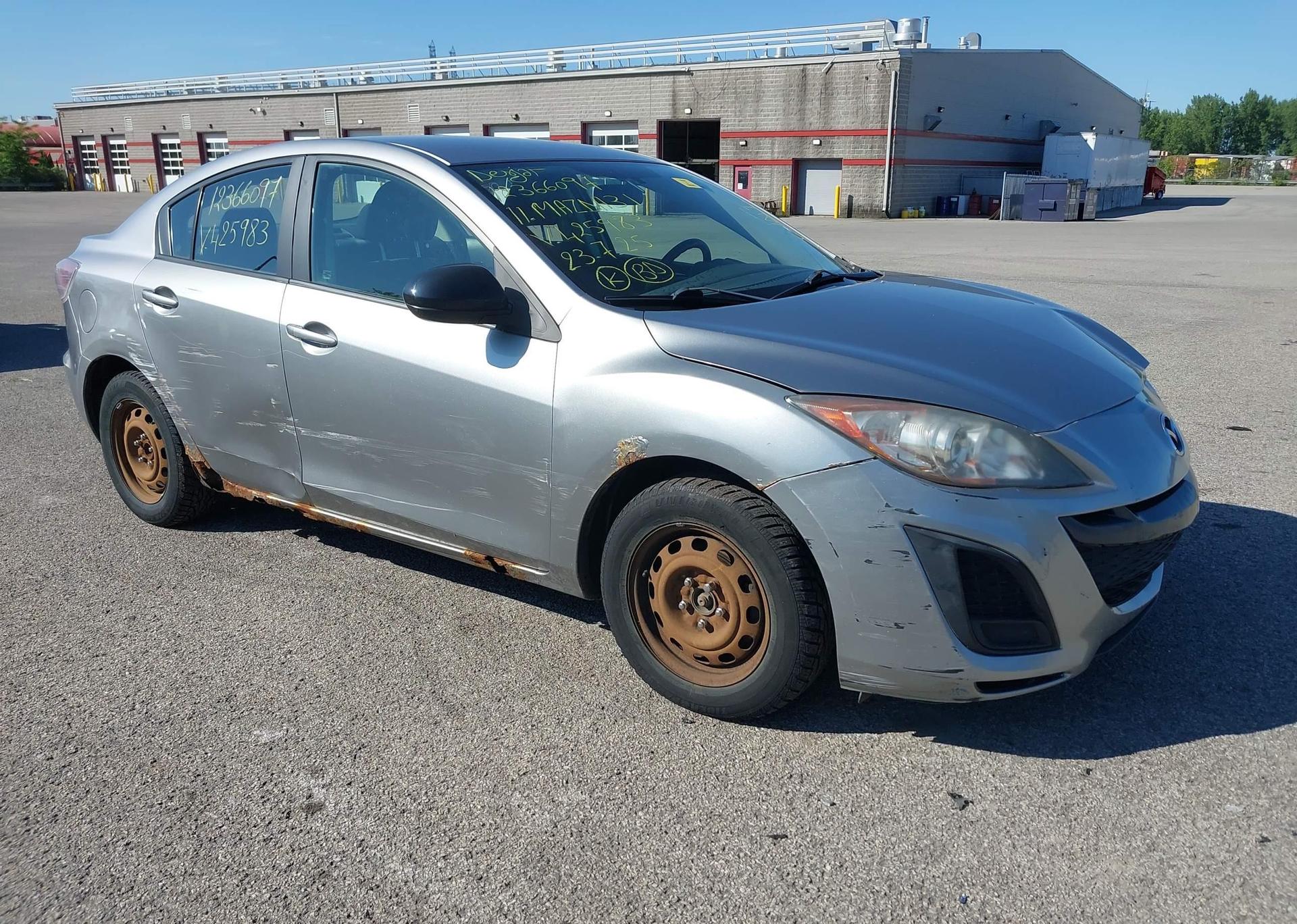 2011 MAZDA 3 I