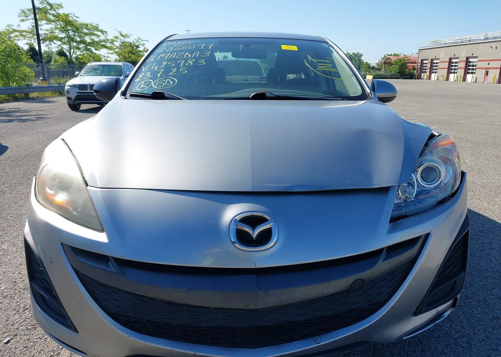 2011 MAZDA 3 I