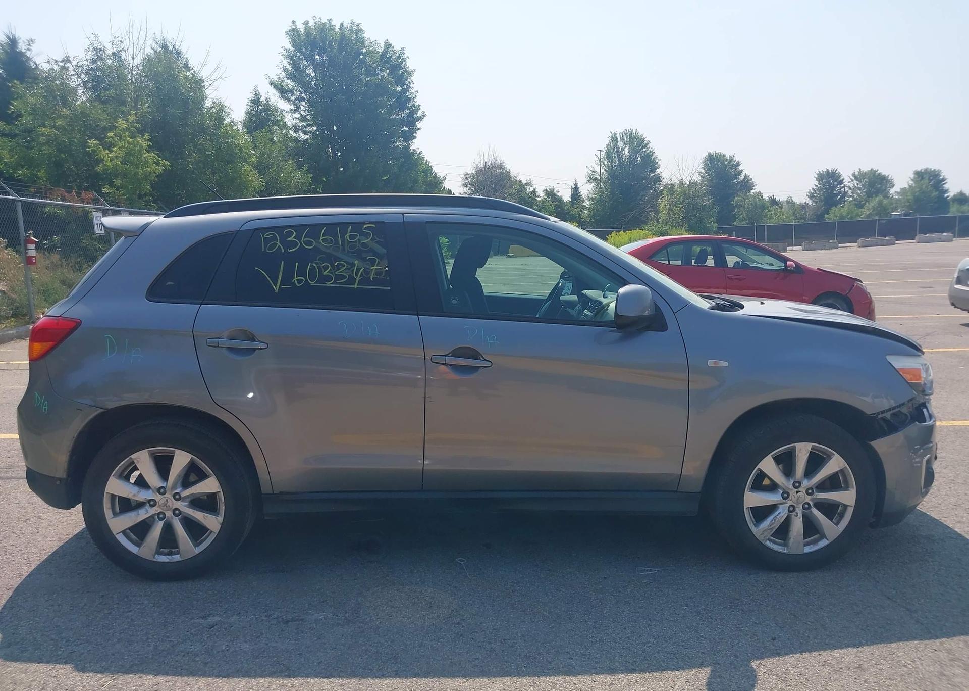 2015 MITSUBISHI RVR