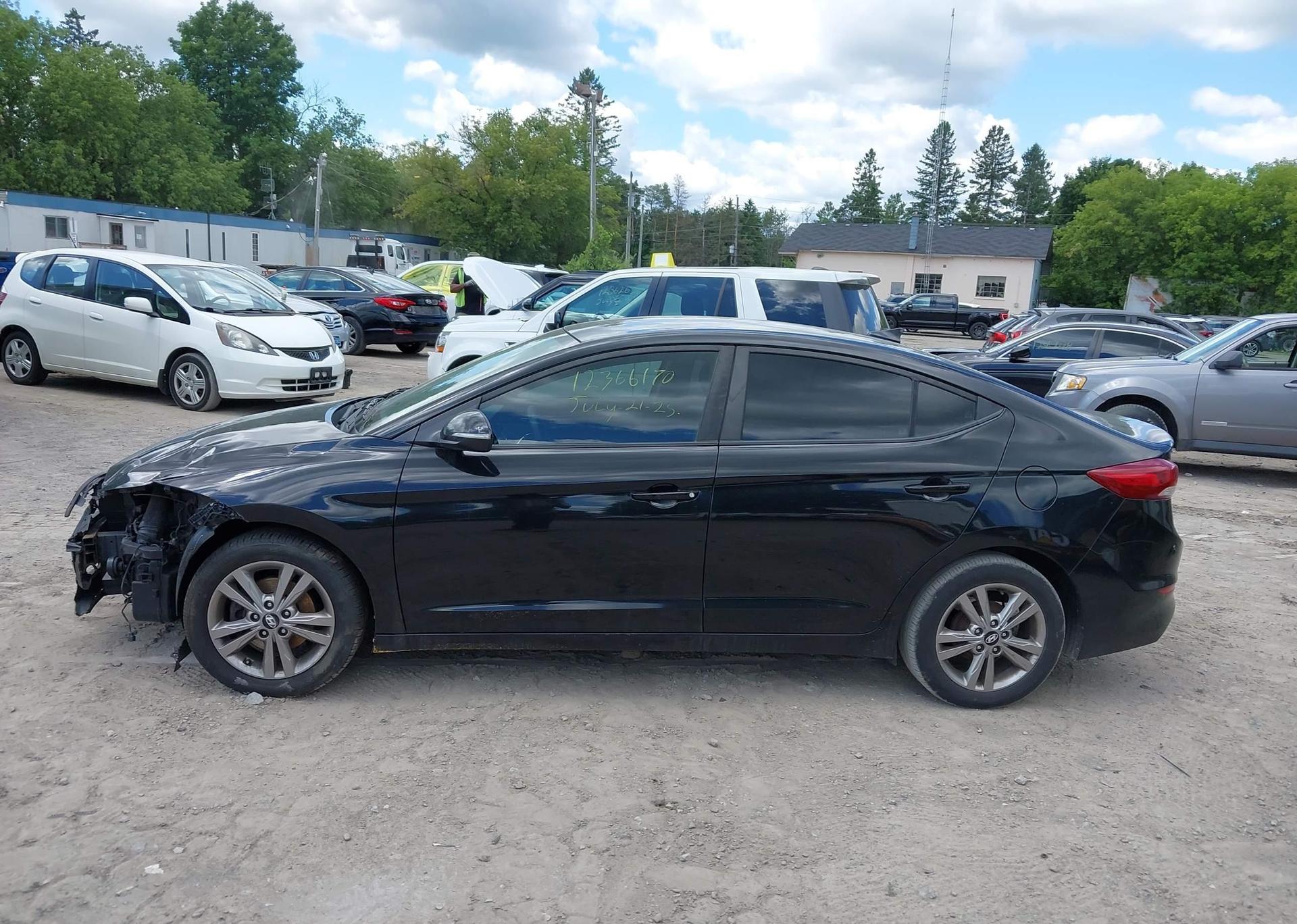 2017 HYUNDAI ELANTRA SE