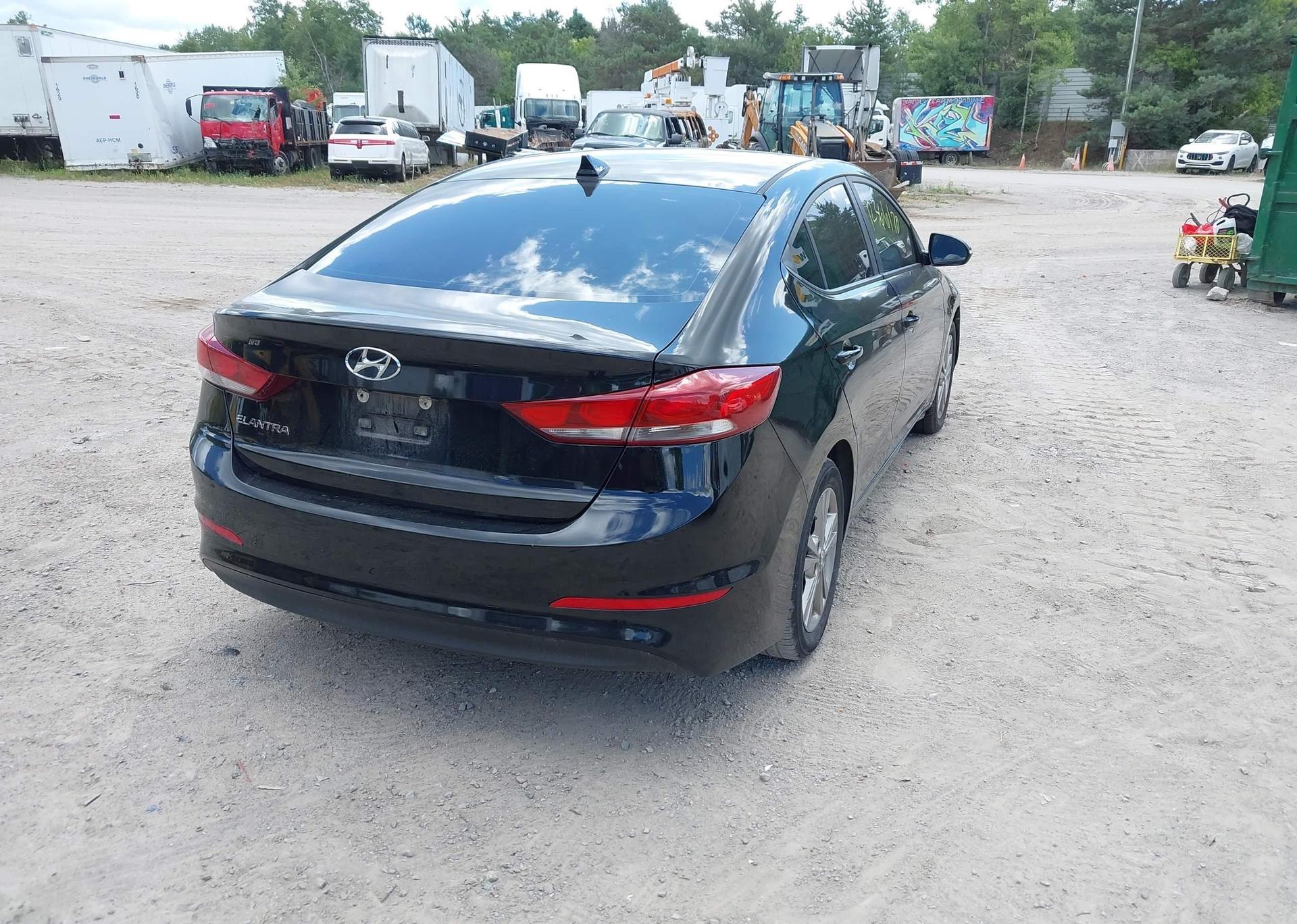 2017 HYUNDAI ELANTRA SE