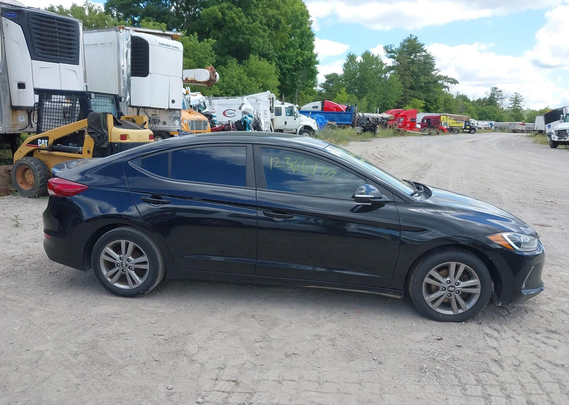 2017 HYUNDAI ELANTRA SE