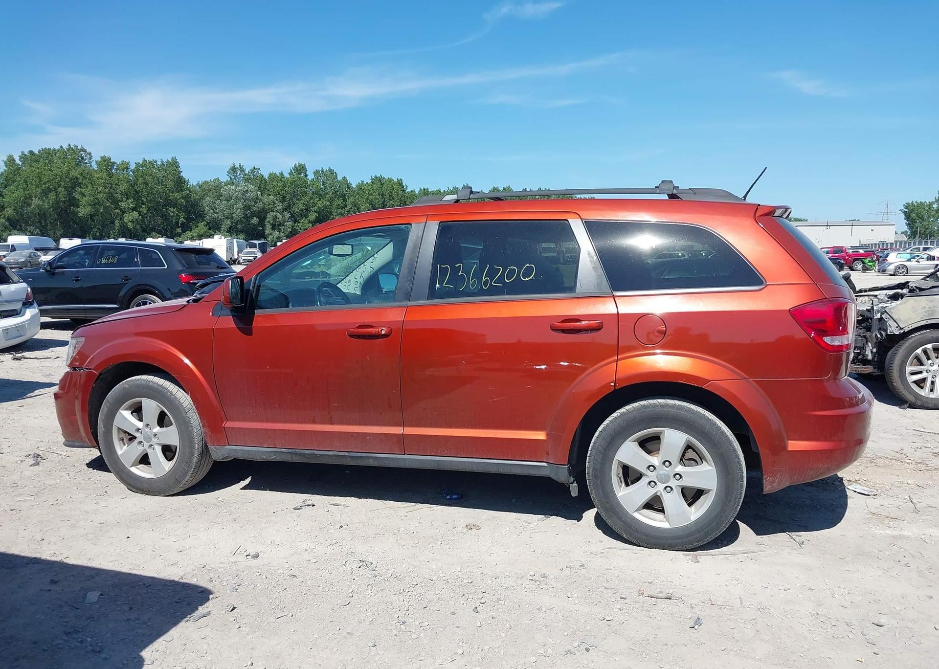 2013 DODGE JOURNEY SE