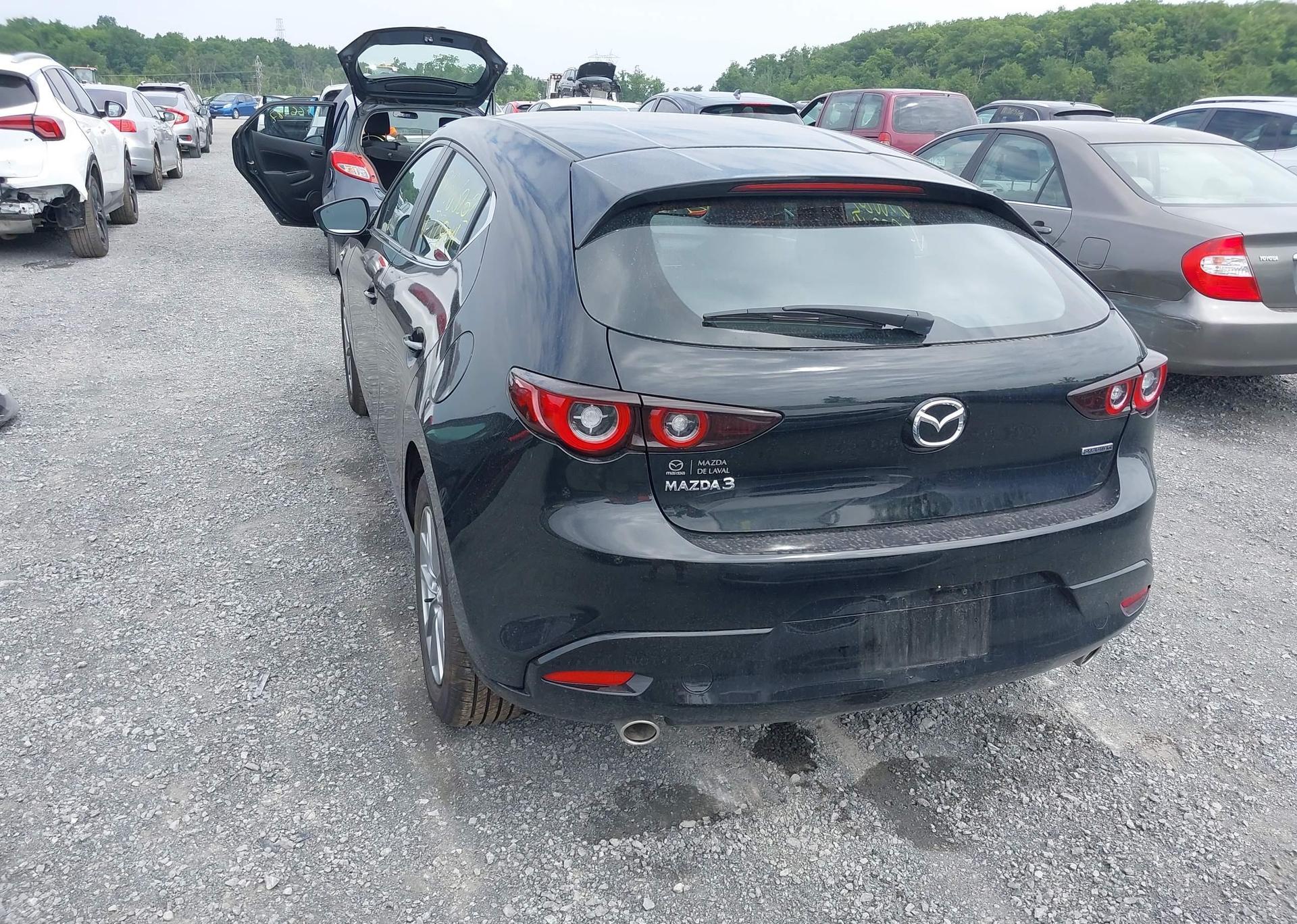 2025 MAZDA MAZDA3 GX
