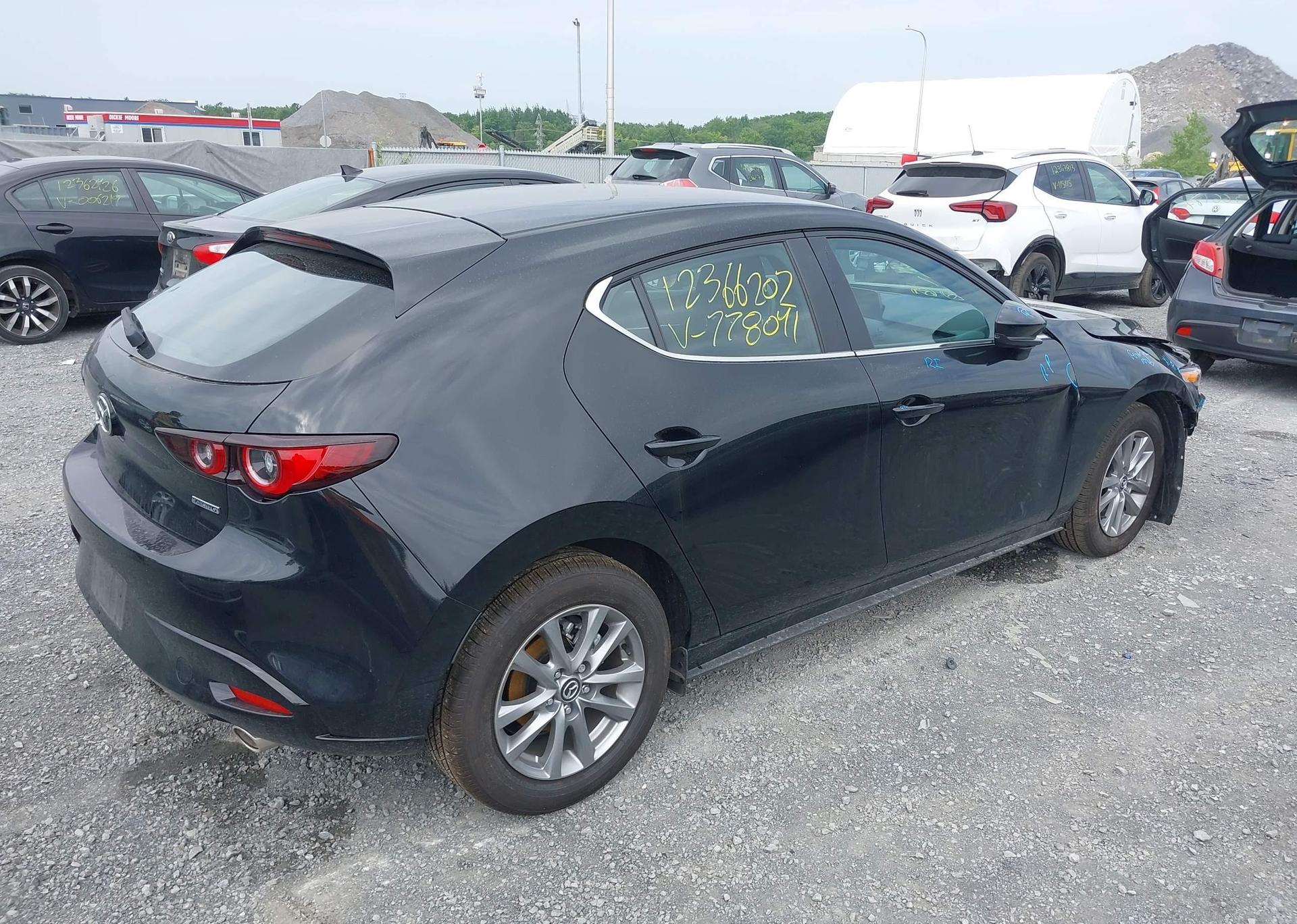 2025 MAZDA MAZDA3 GX