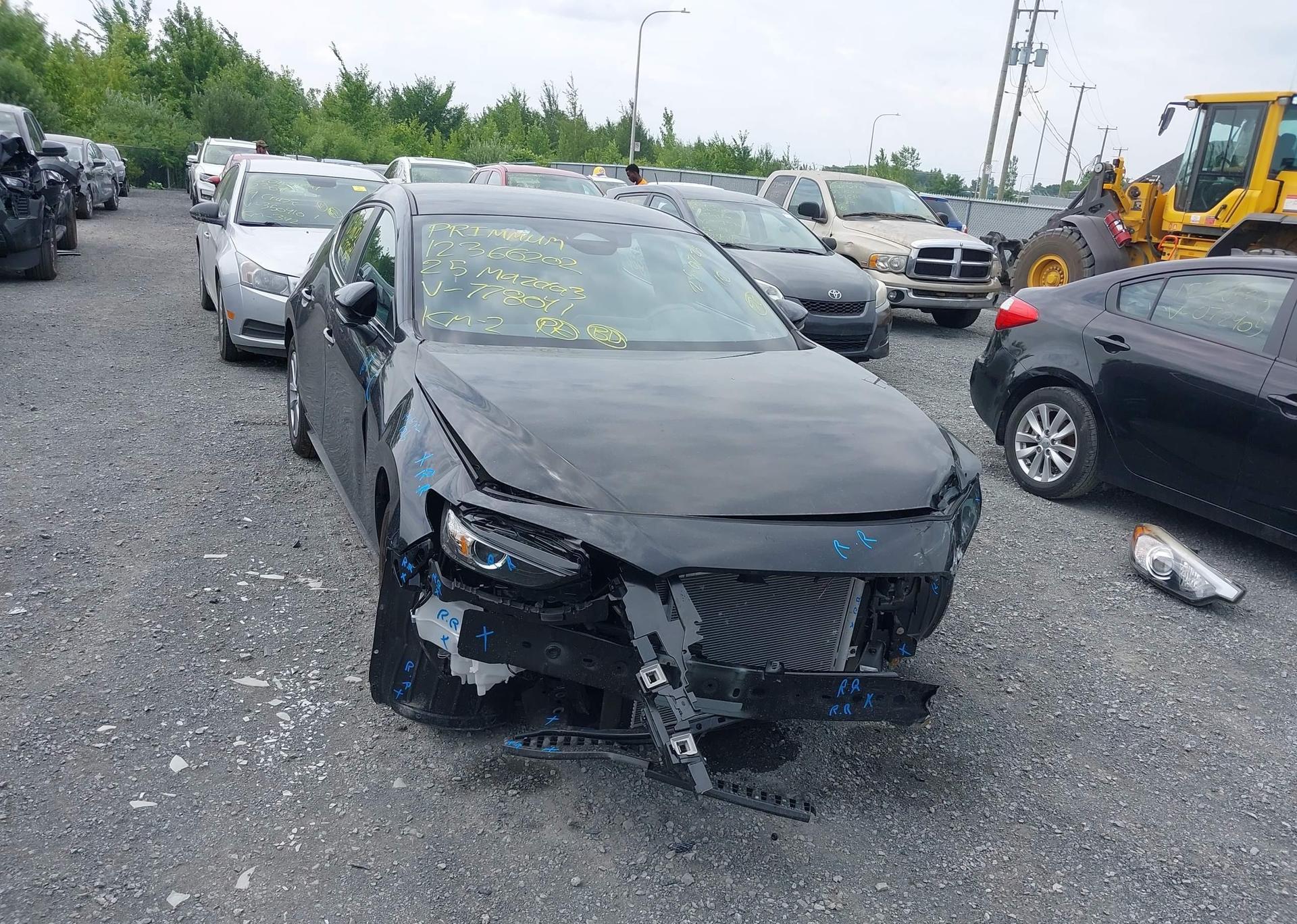 2025 MAZDA MAZDA3 GX