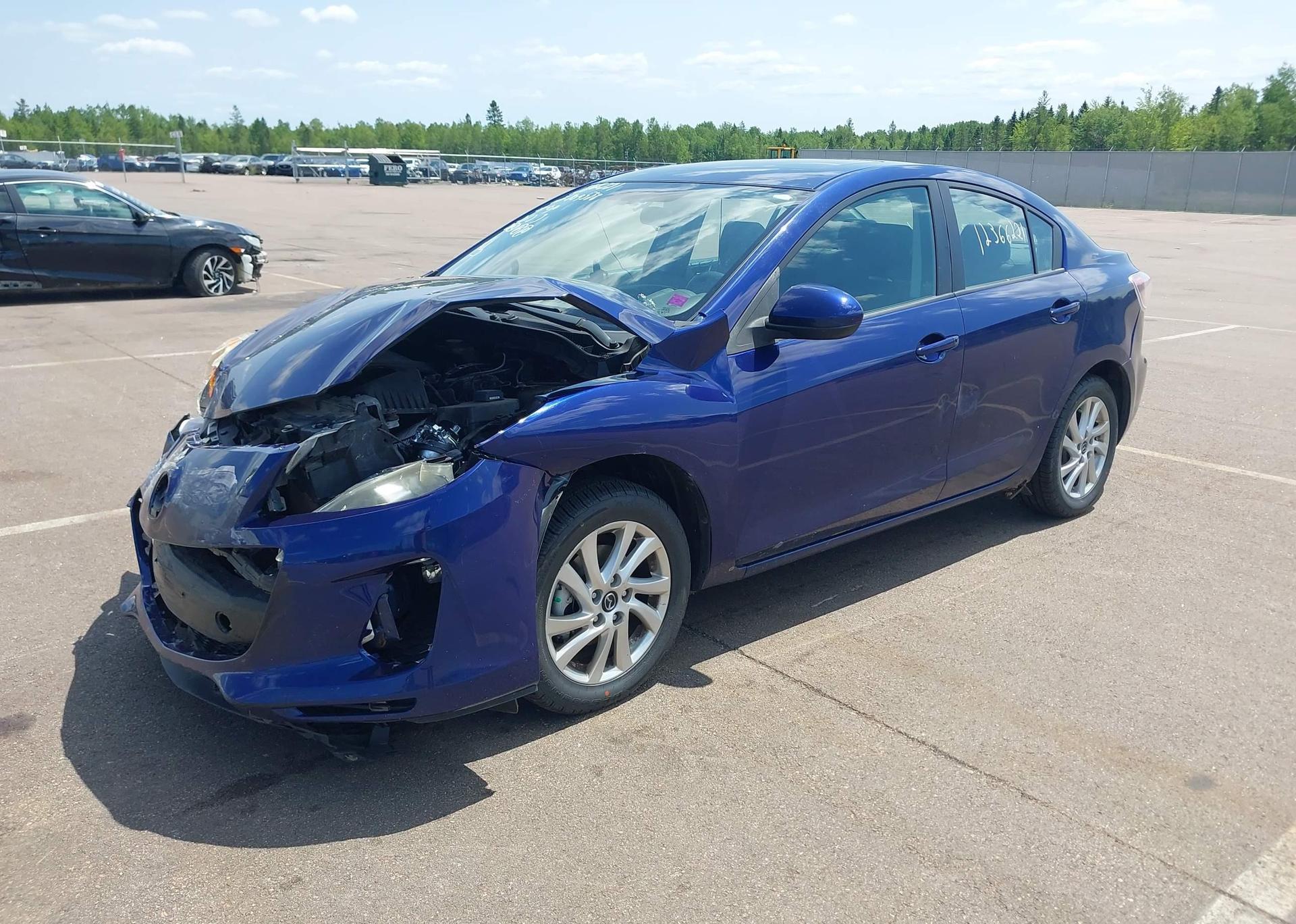 2013 MAZDA MAZDA3 GS-SKY