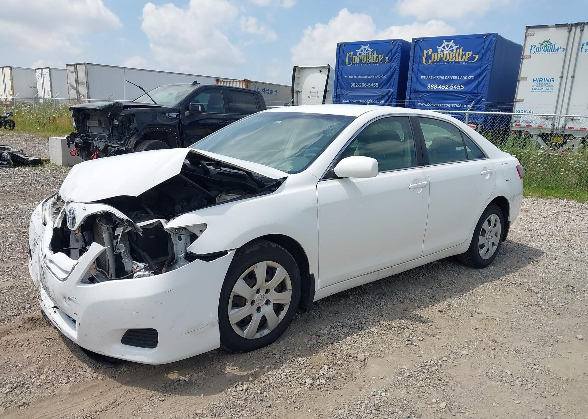 2011 TOYOTA CAMRY LE