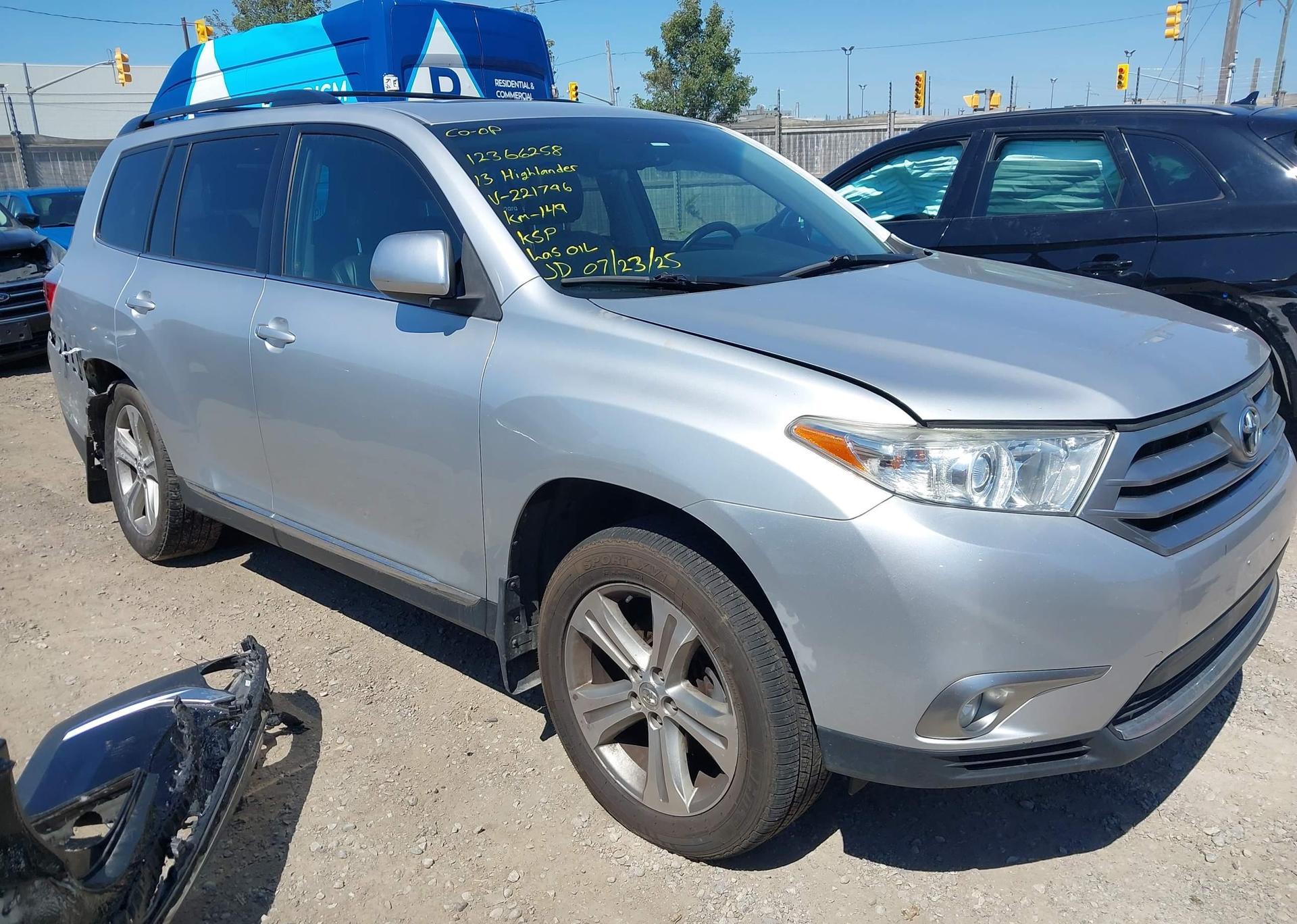 2013 TOYOTA HIGHLANDER V6