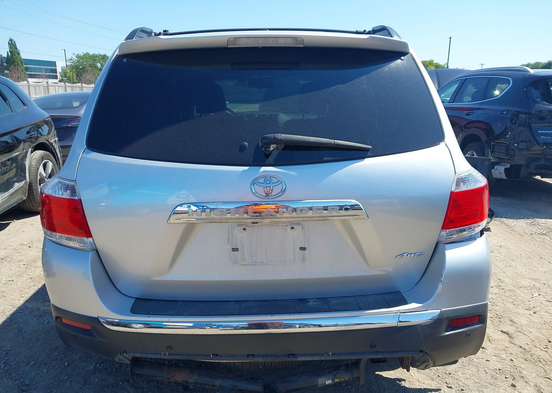 2013 TOYOTA HIGHLANDER V6