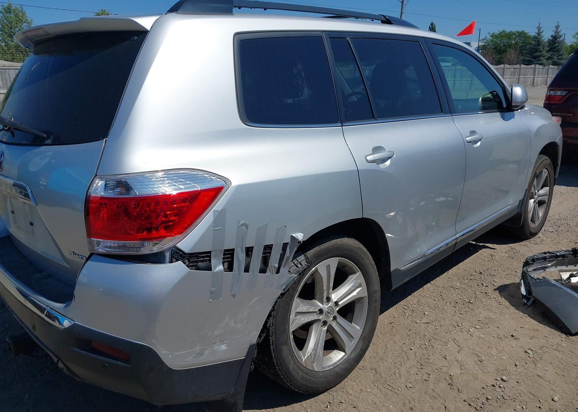 2013 TOYOTA HIGHLANDER V6