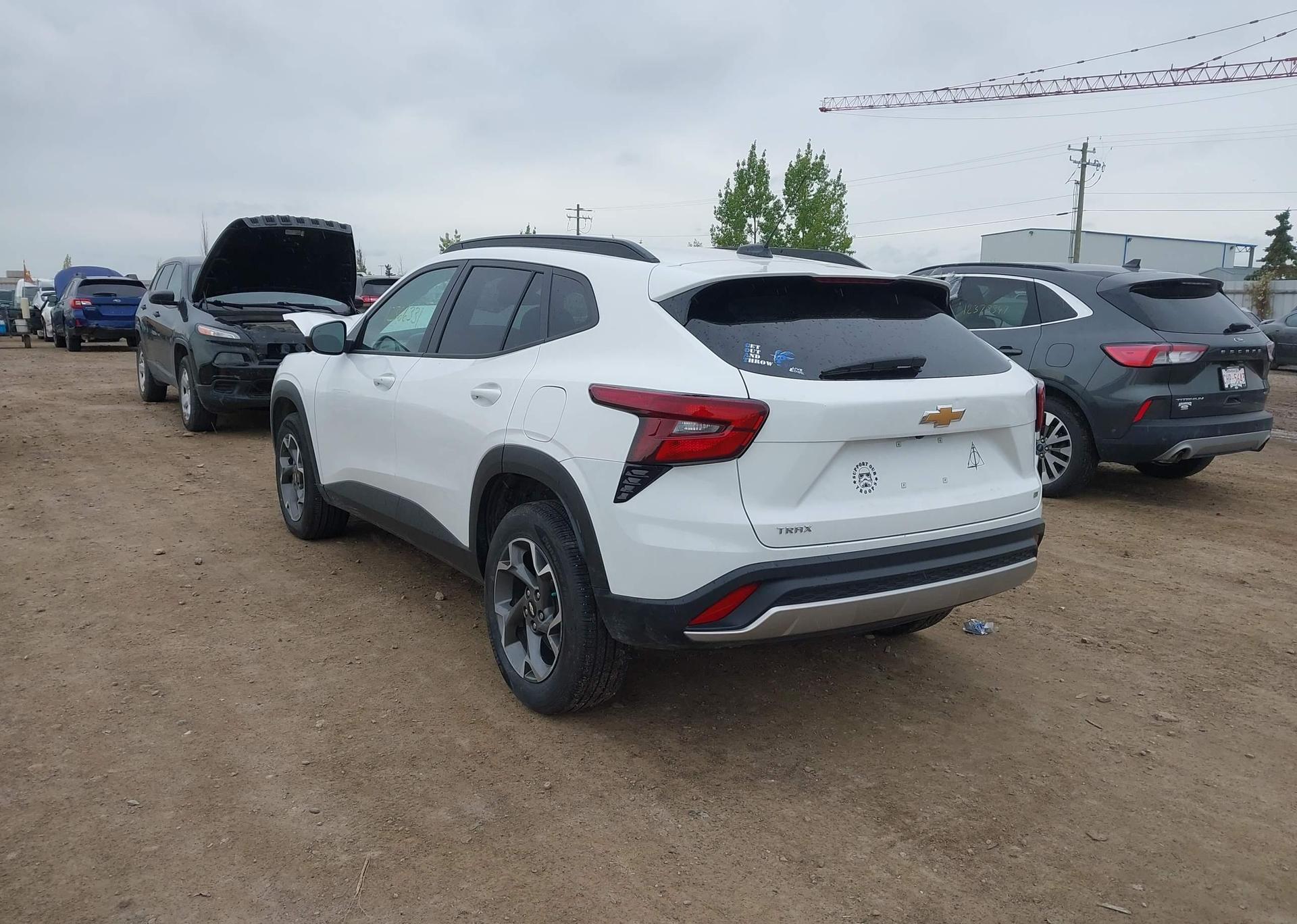 2024 CHEVROLET trax lt