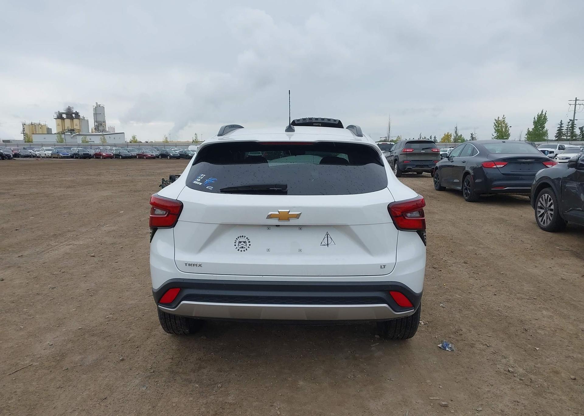 2024 CHEVROLET trax lt