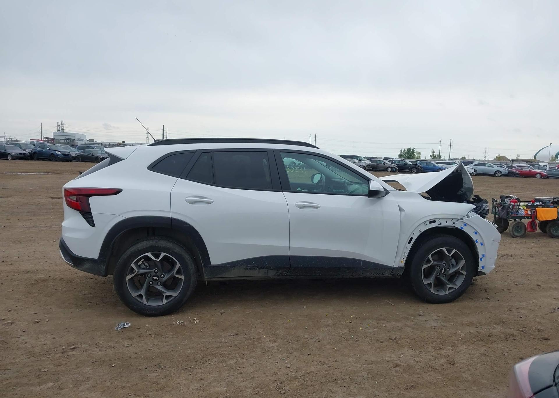 2024 CHEVROLET trax lt