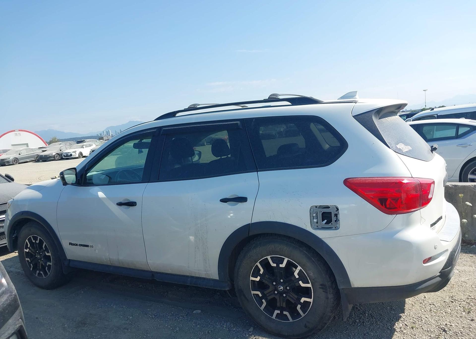 2019 NISSAN PATHFINDER S