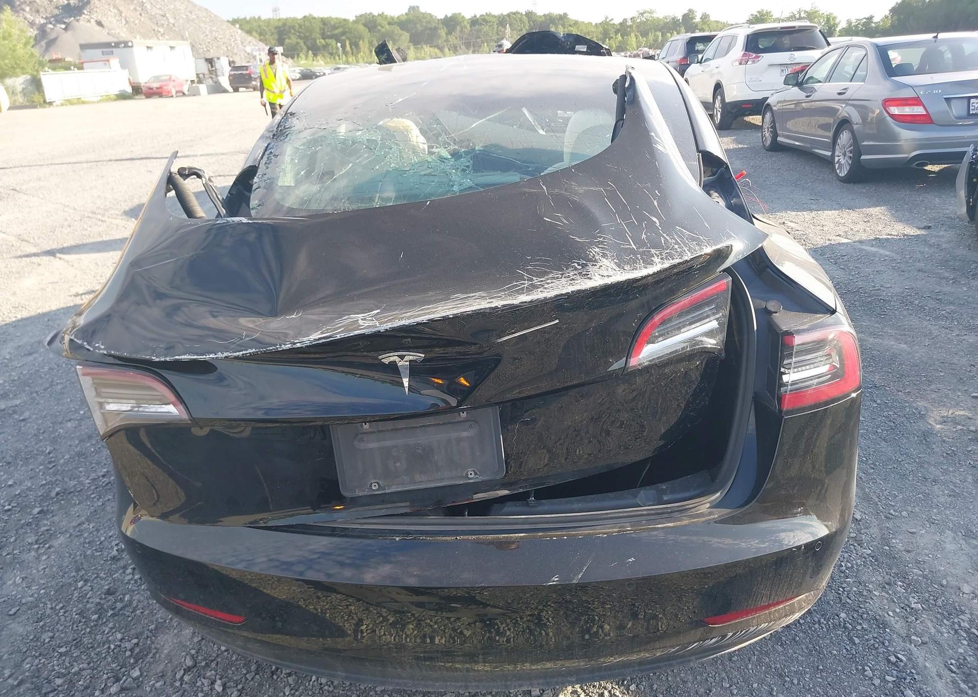 2022 TESLA MODEL 3 RWD