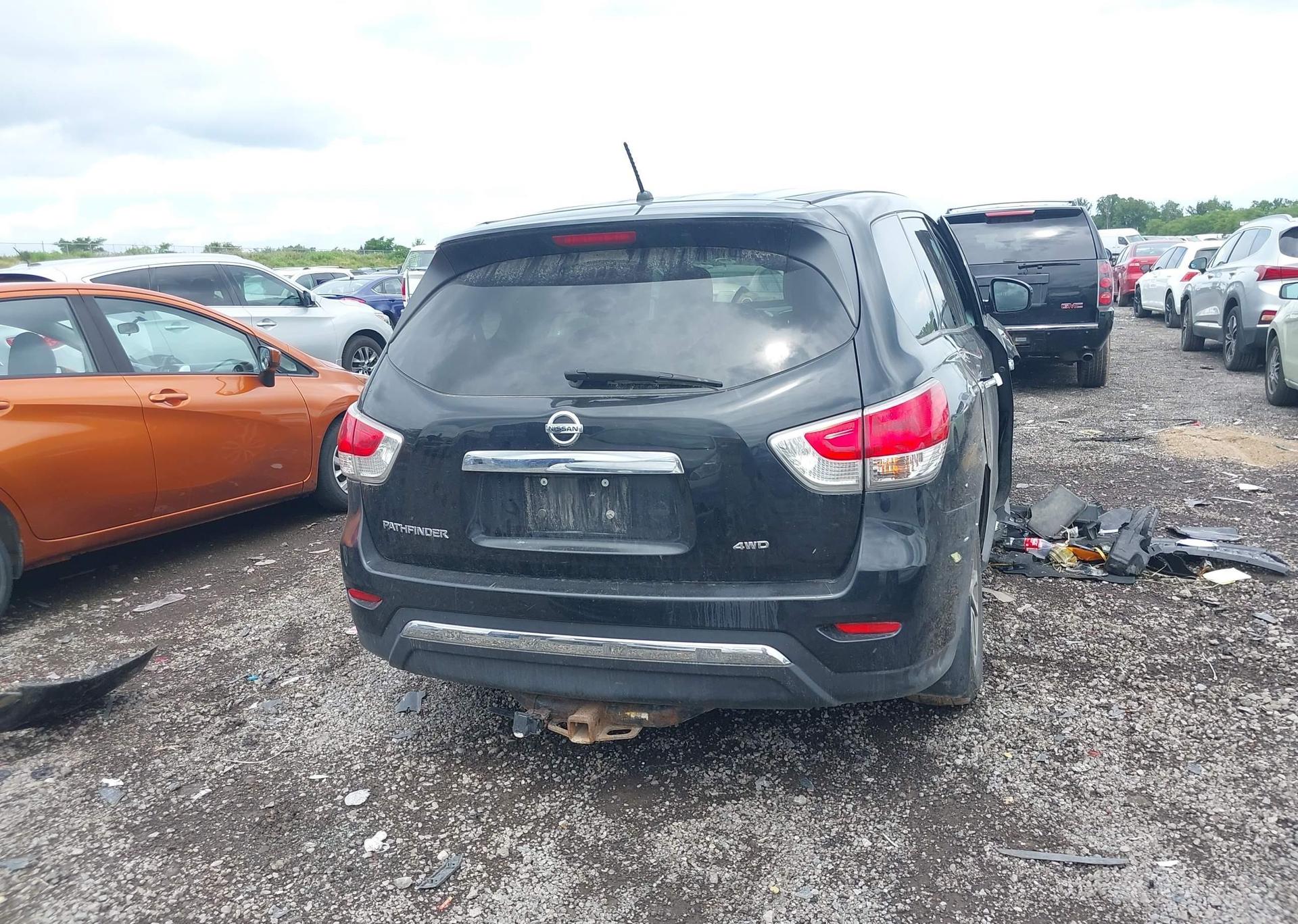 2015 NISSAN PATHFINDER S