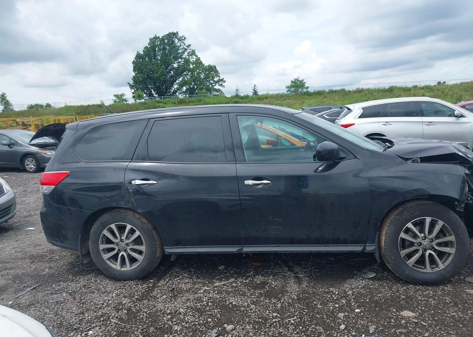 2015 NISSAN PATHFINDER S