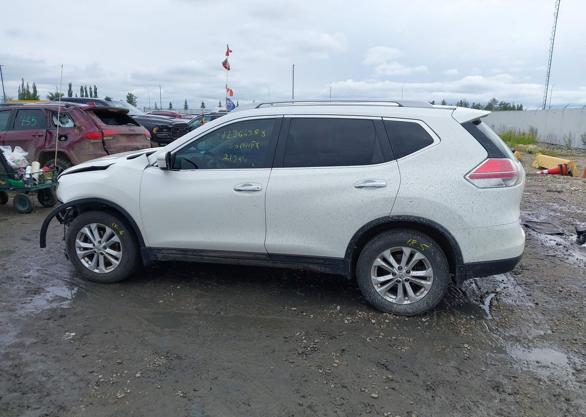 2014 NISSAN ROGUE S