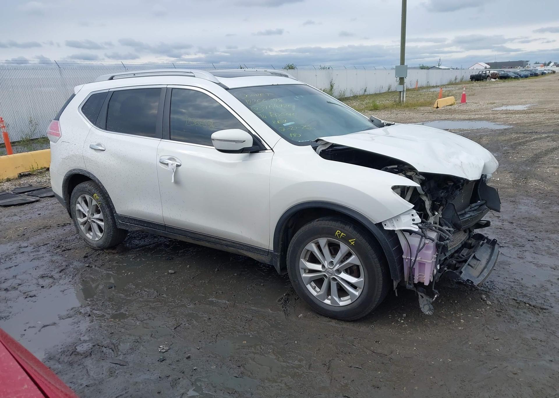2014 NISSAN ROGUE S