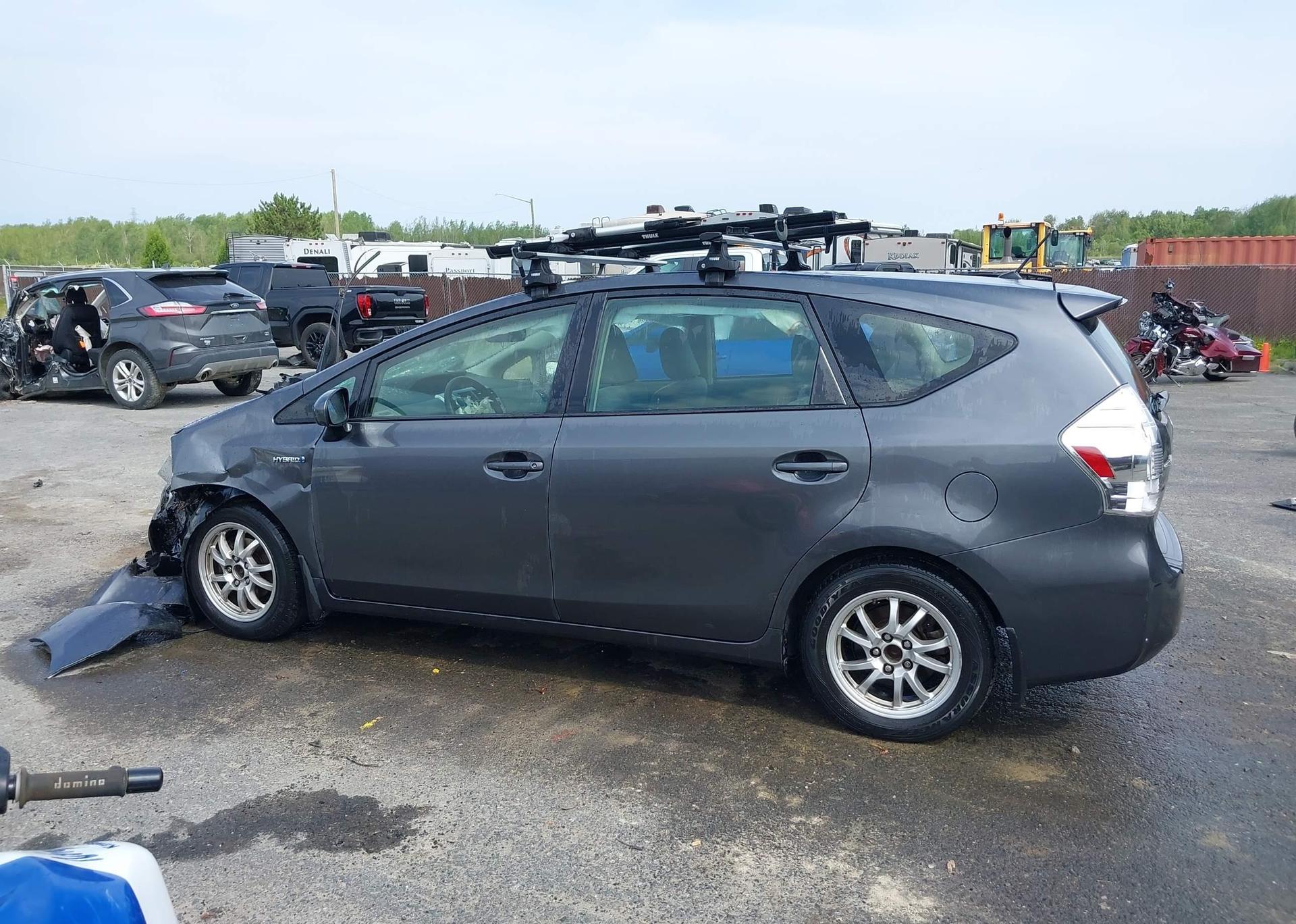 2012 TOYOTA PRIUS V