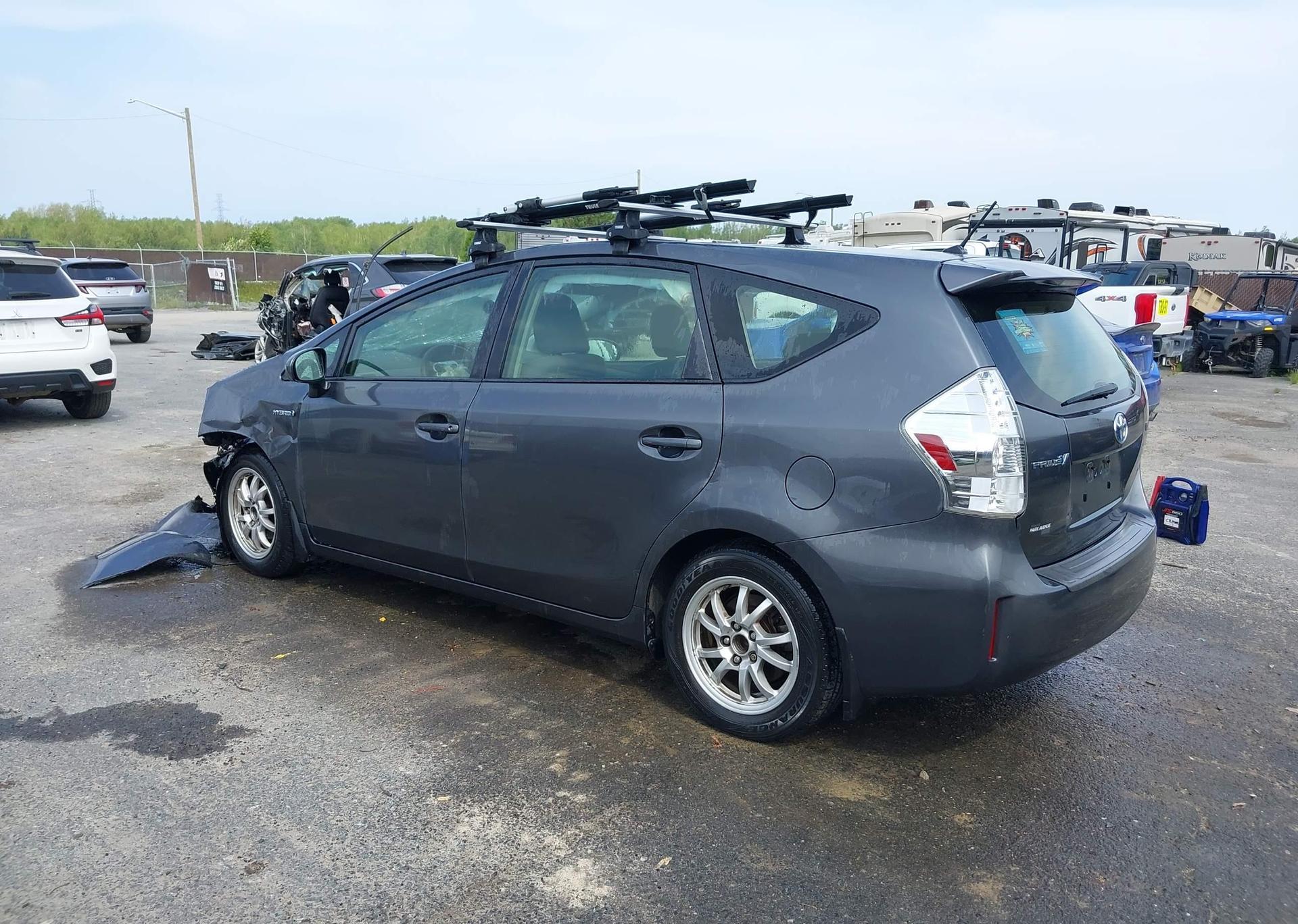 2012 TOYOTA PRIUS V