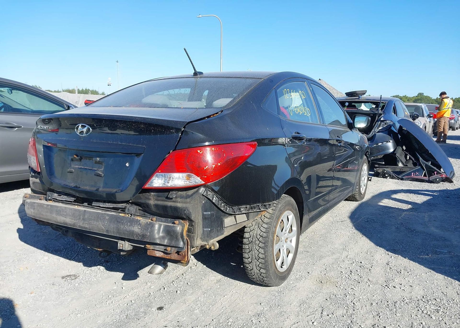 2014 HYUNDAI ACCENT