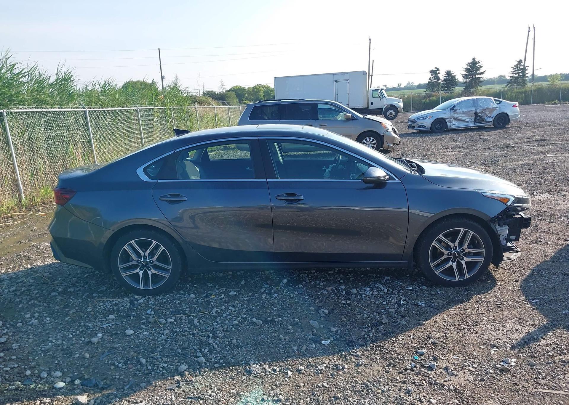 2022 KIA FORTE EX