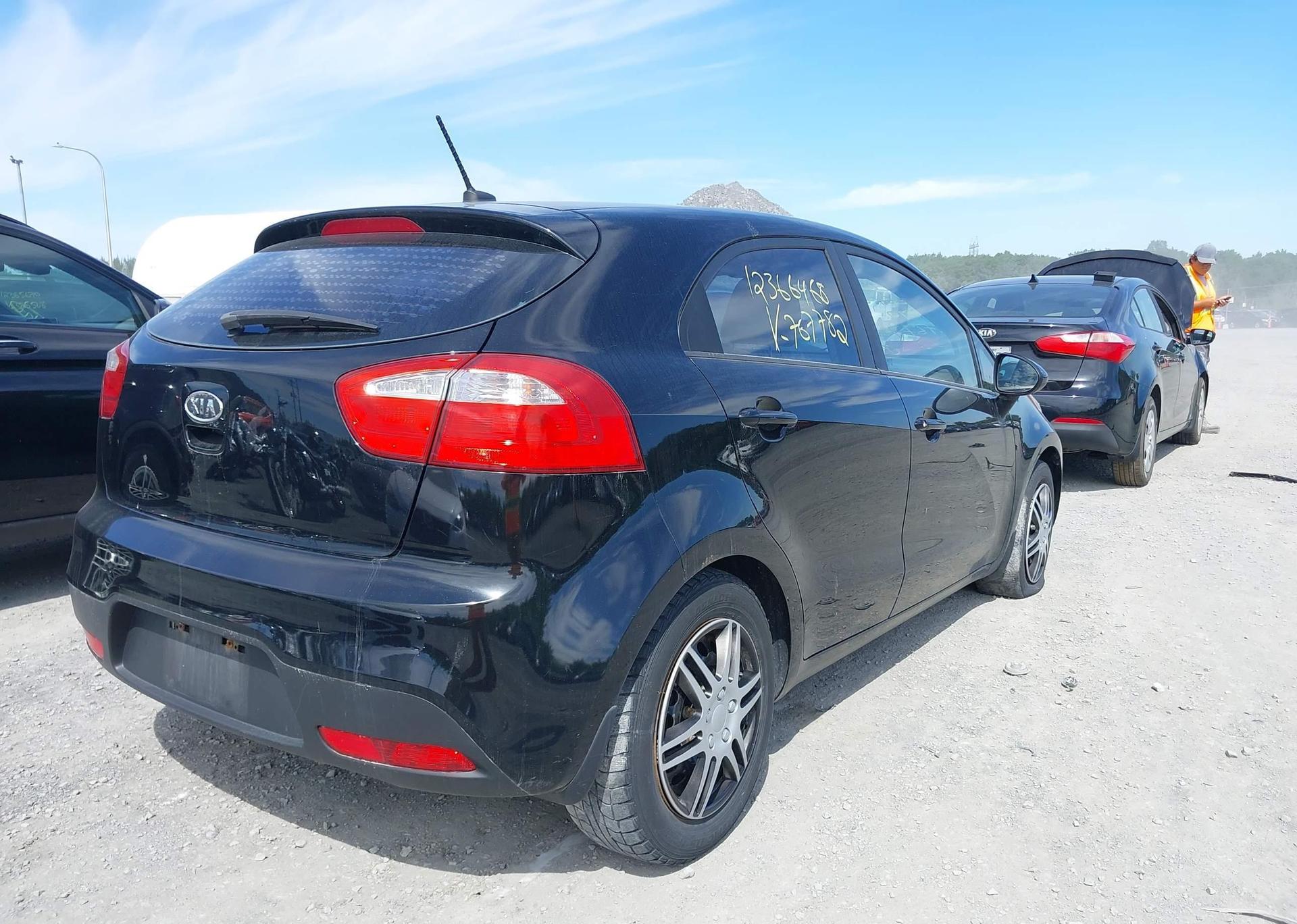 2013 KIA RIO LX